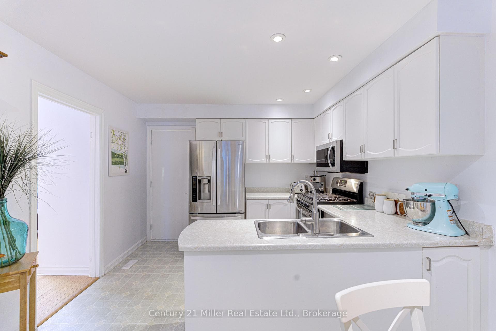 2256 MARGOT Street photo 11