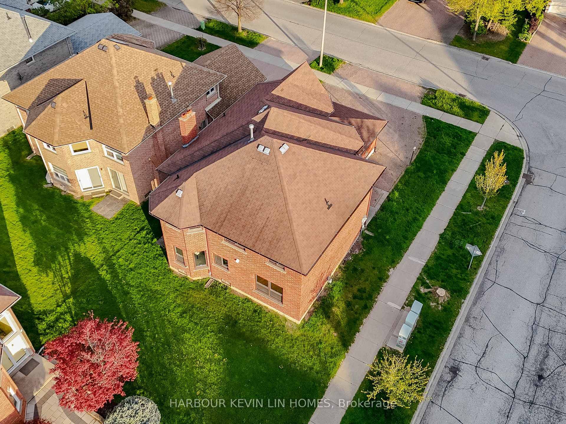 95 Castleridge Drive photo 40