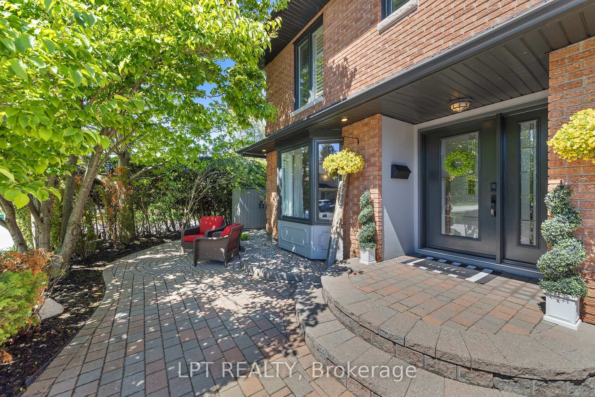 11 Elderwood Trail photo 2