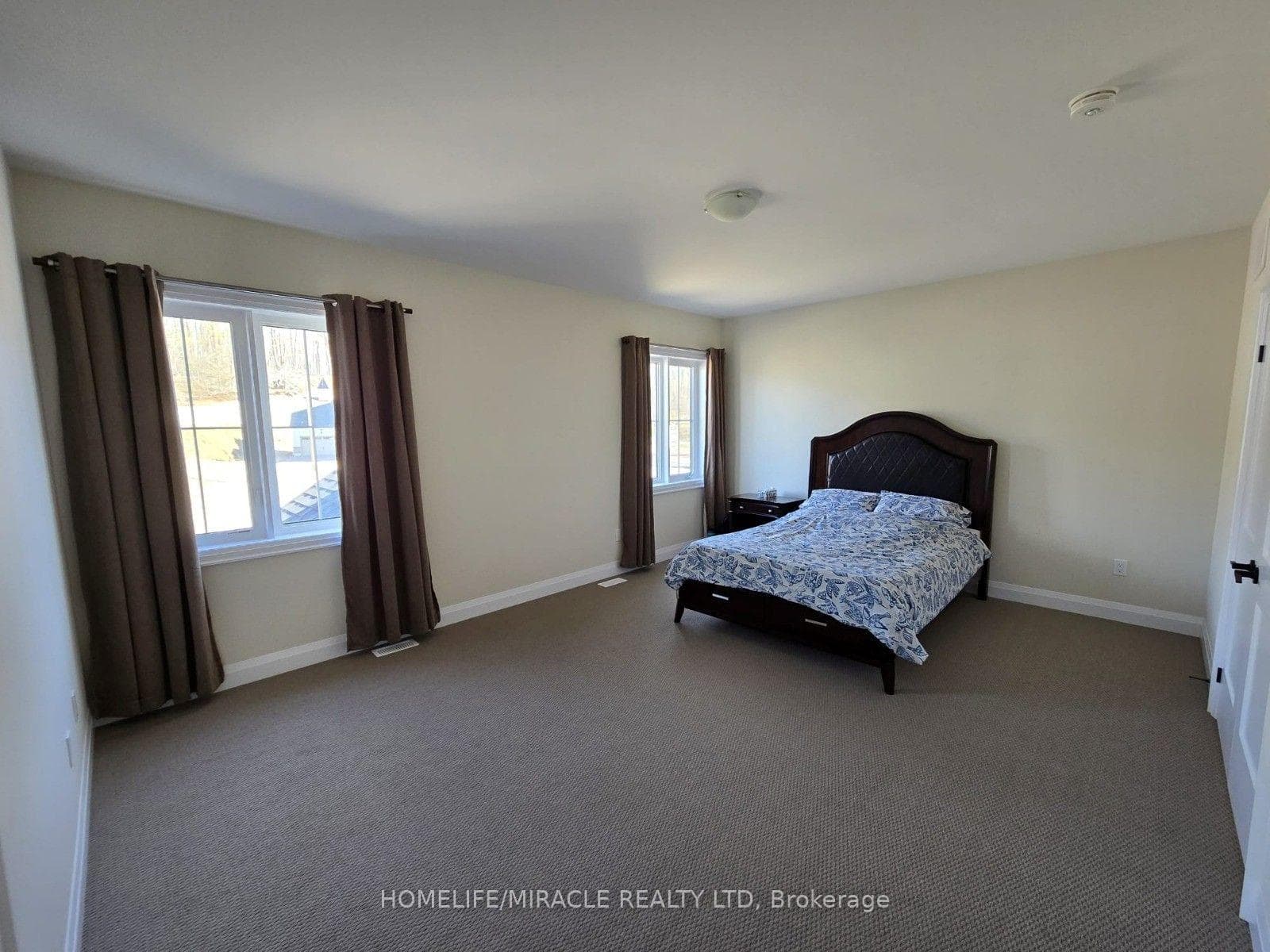 6 Aldwinckle Avenue photo 4