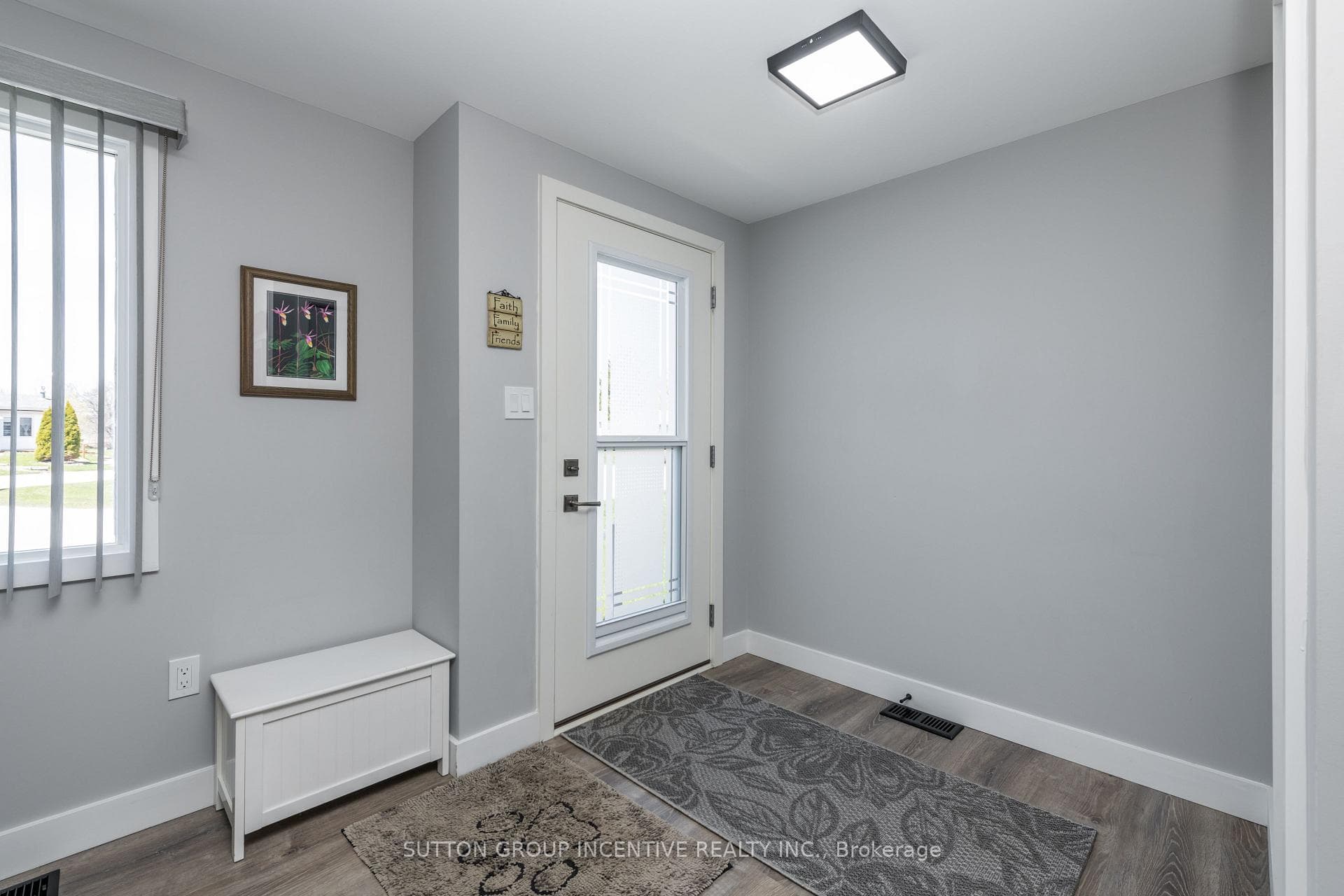 6 Greenwood Court photo 3