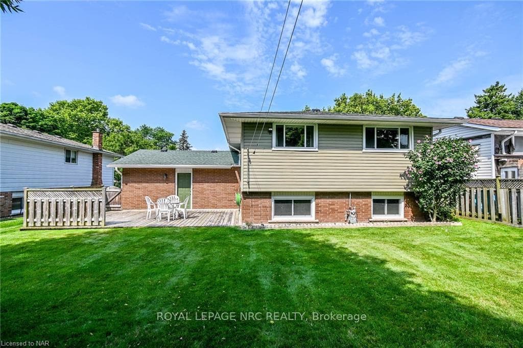 104 GLENAYR Place photo 36