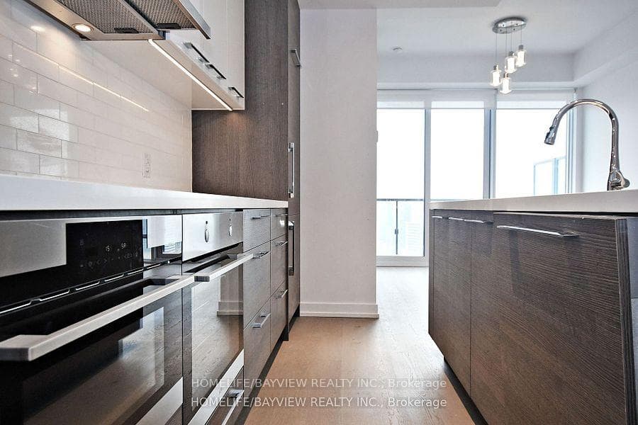 488 University Avenue Unit 3503 photo 6