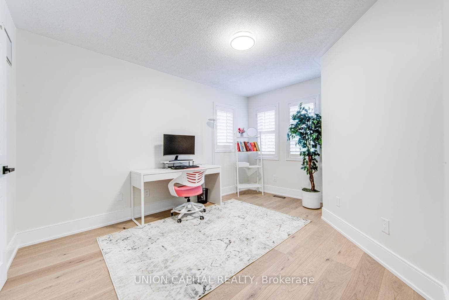 69 Southbrook Crescent photo 33