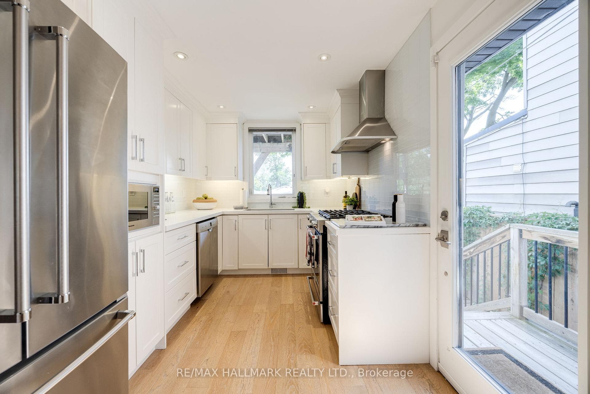 9 Myrtle Avenue photo 10