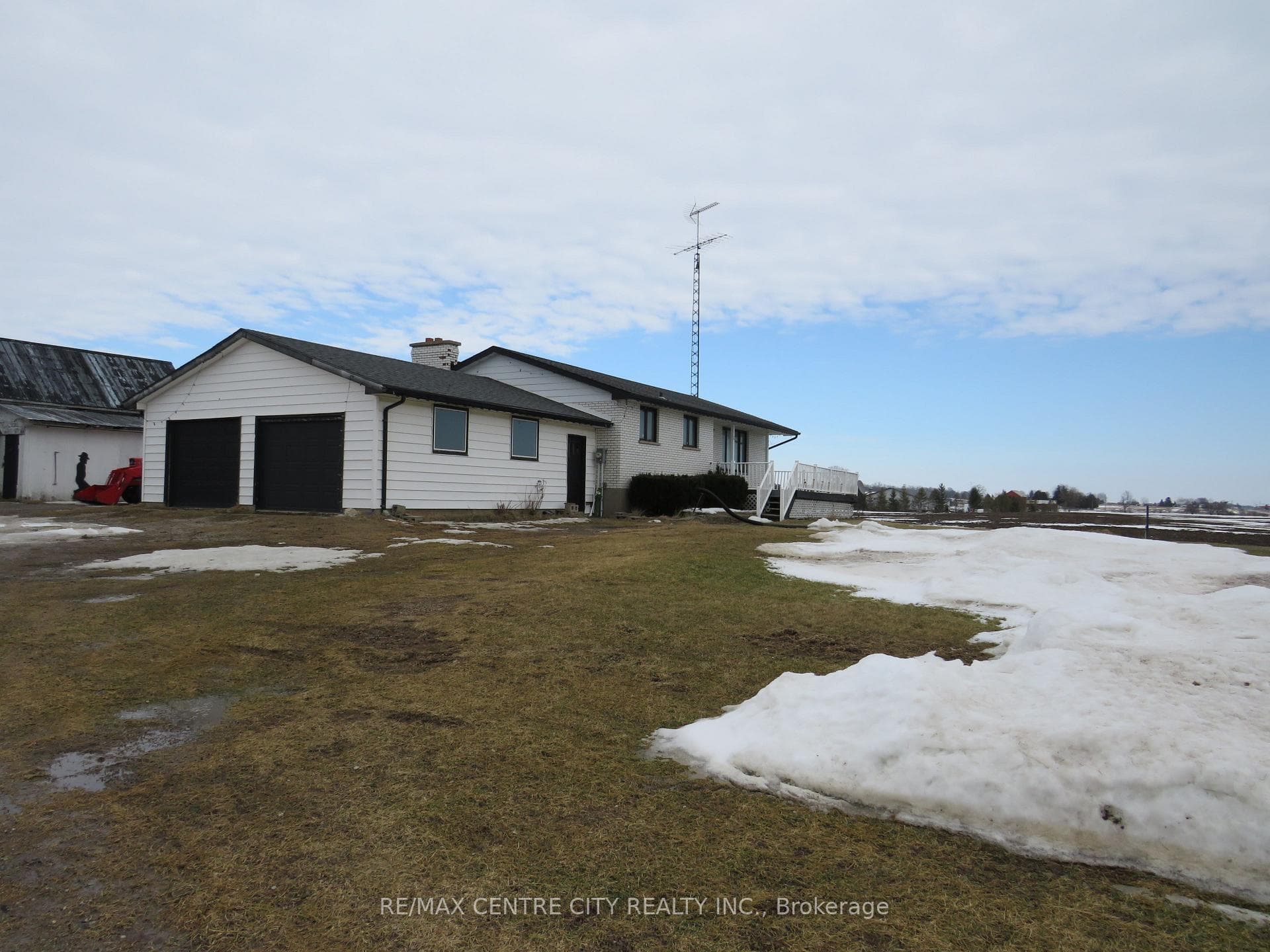 4462 Egremont Drive photo 7