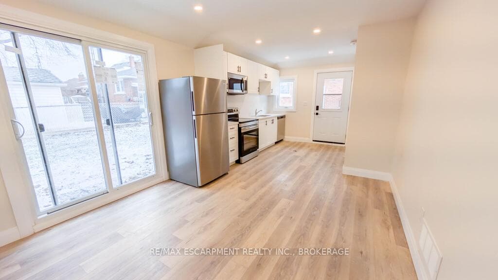 21 Fawell Avenue Unit A photo 5