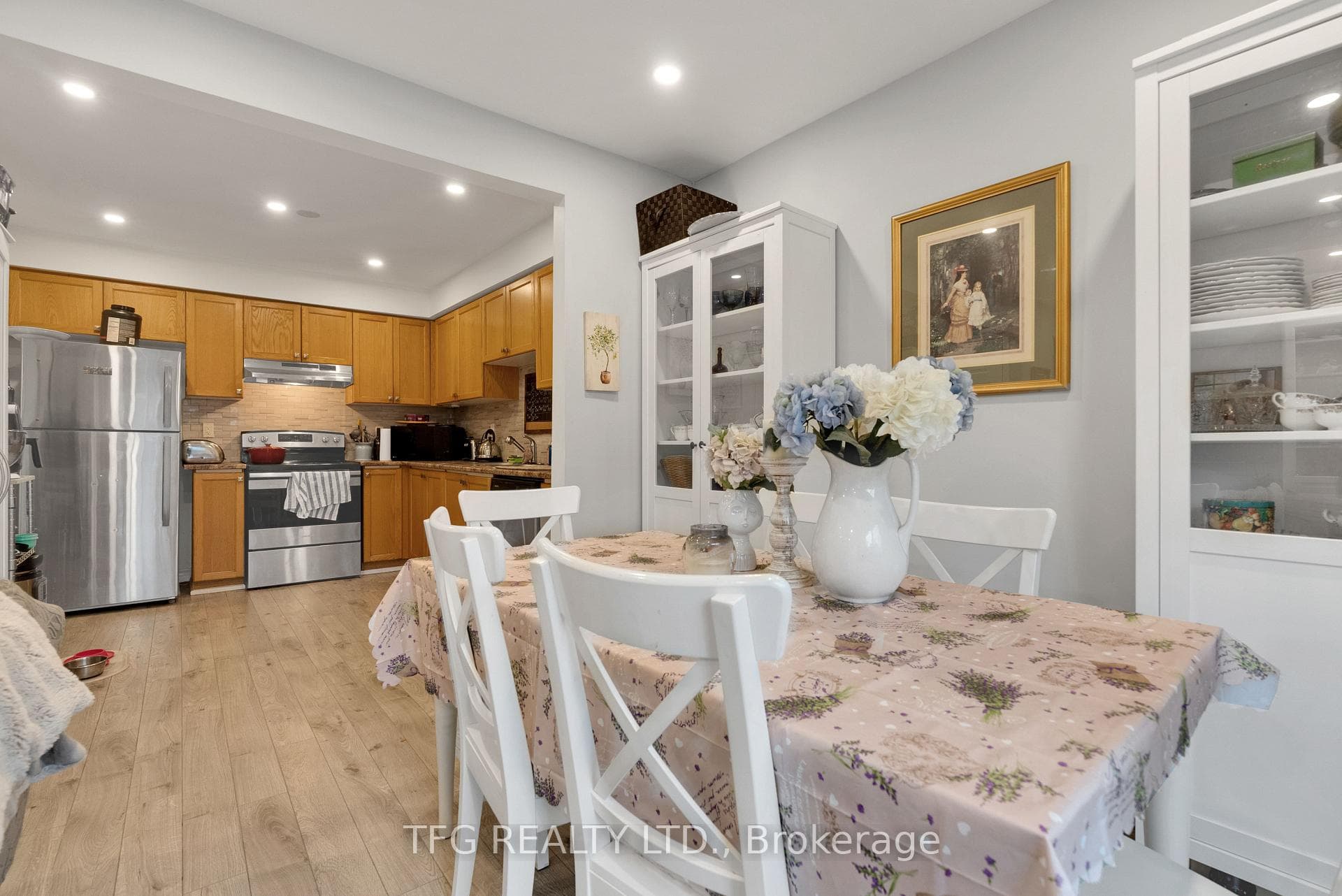 1620 Green Road photo 13