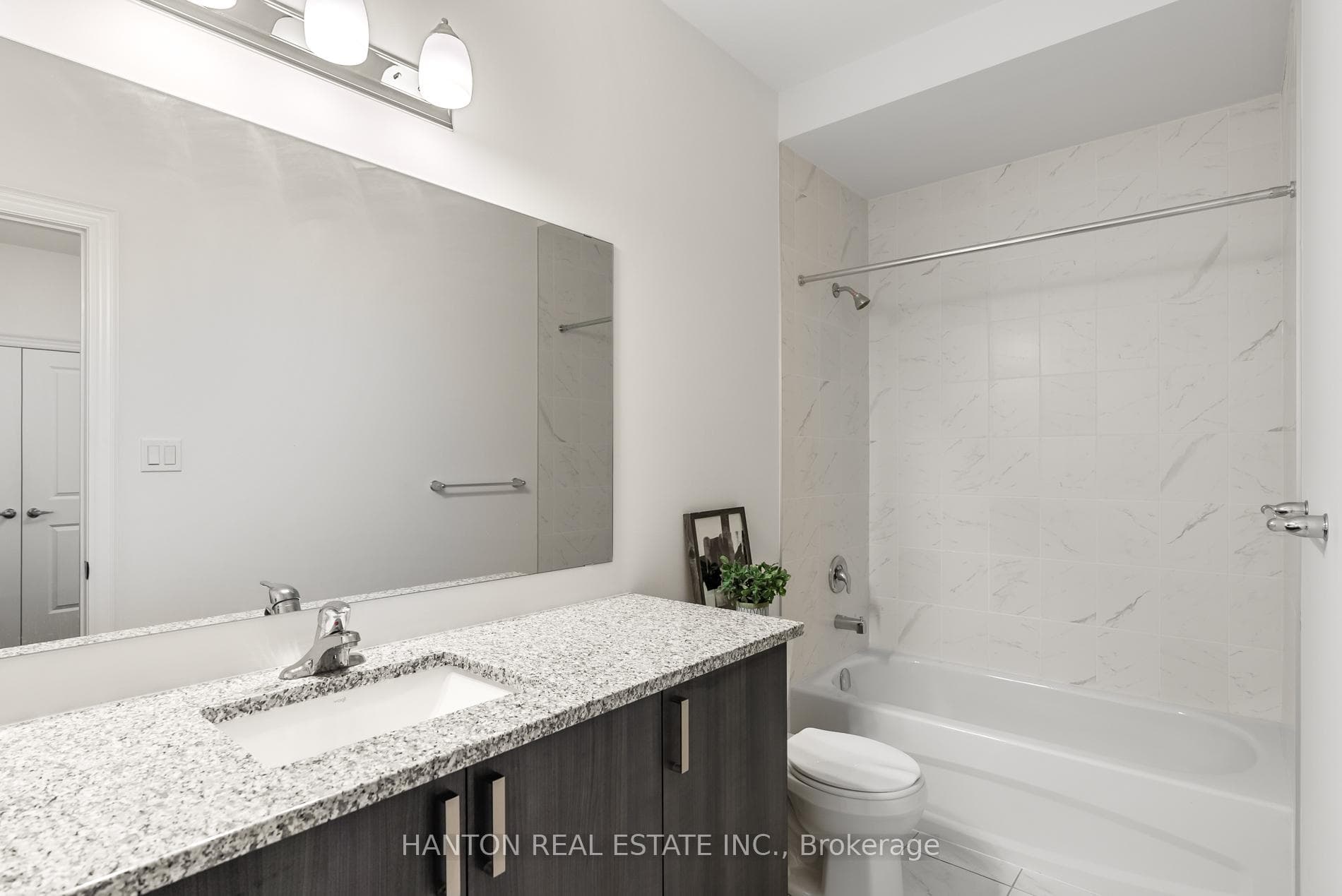 115 Auckland Drive photo 23