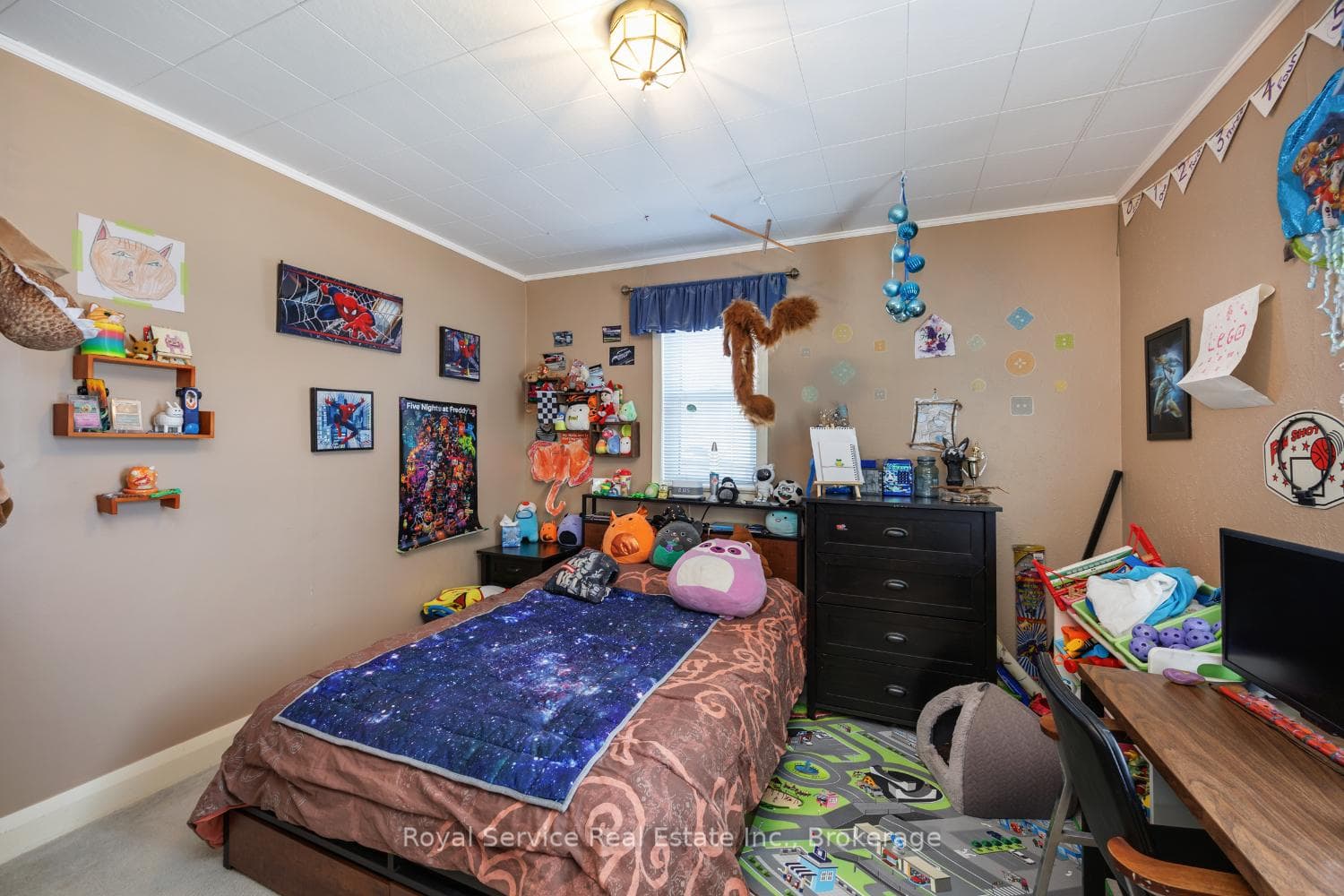 Bedroom Main Floor