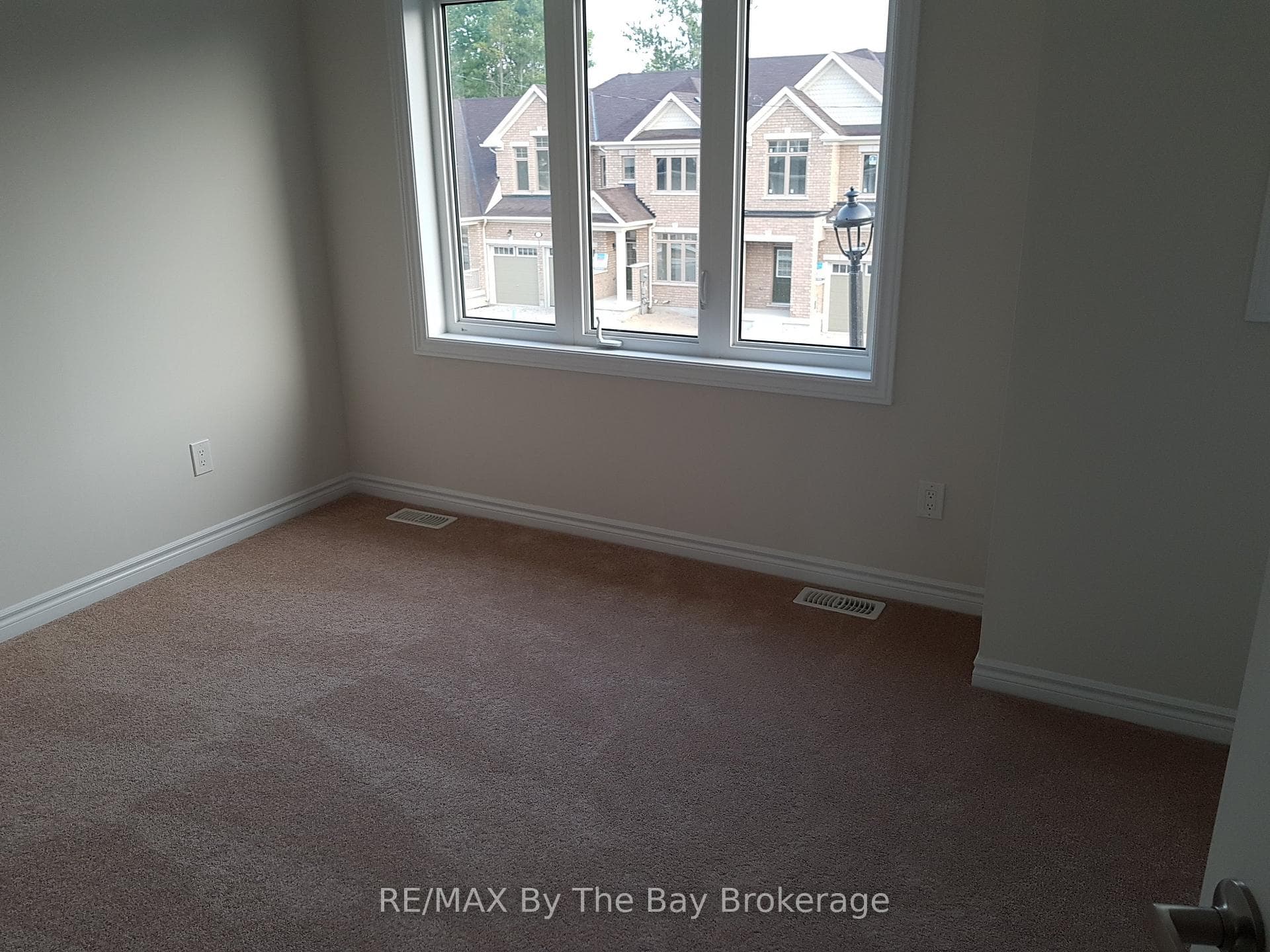 162 ALLEGRA Drive photo 10