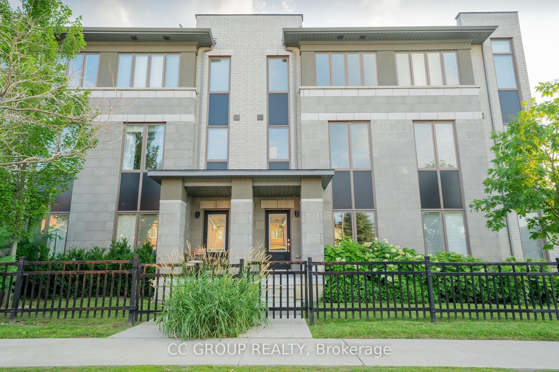 3 Donald Fleming Way photo 2