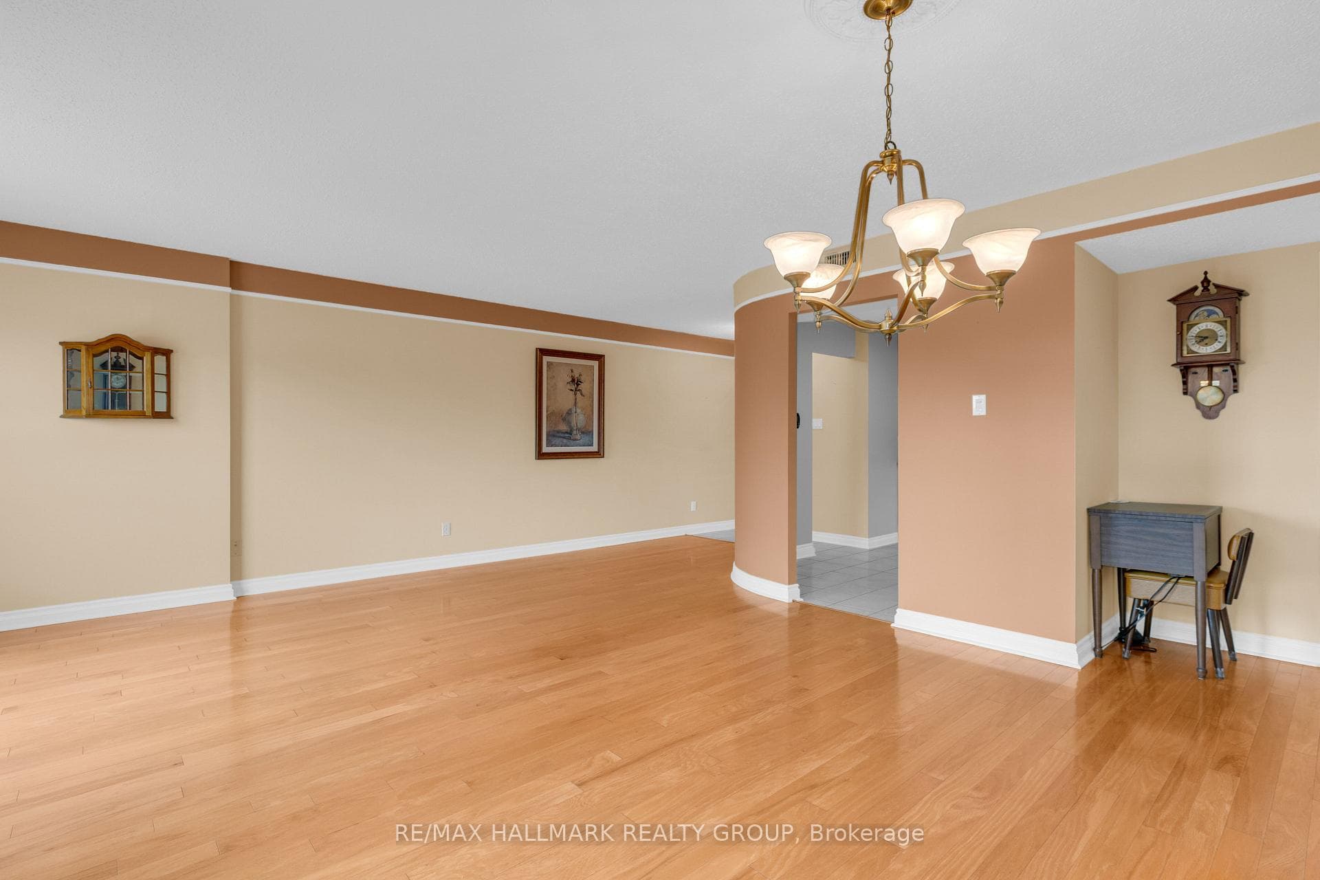 200 Lafontaine Avenue Unit 401 photo 9