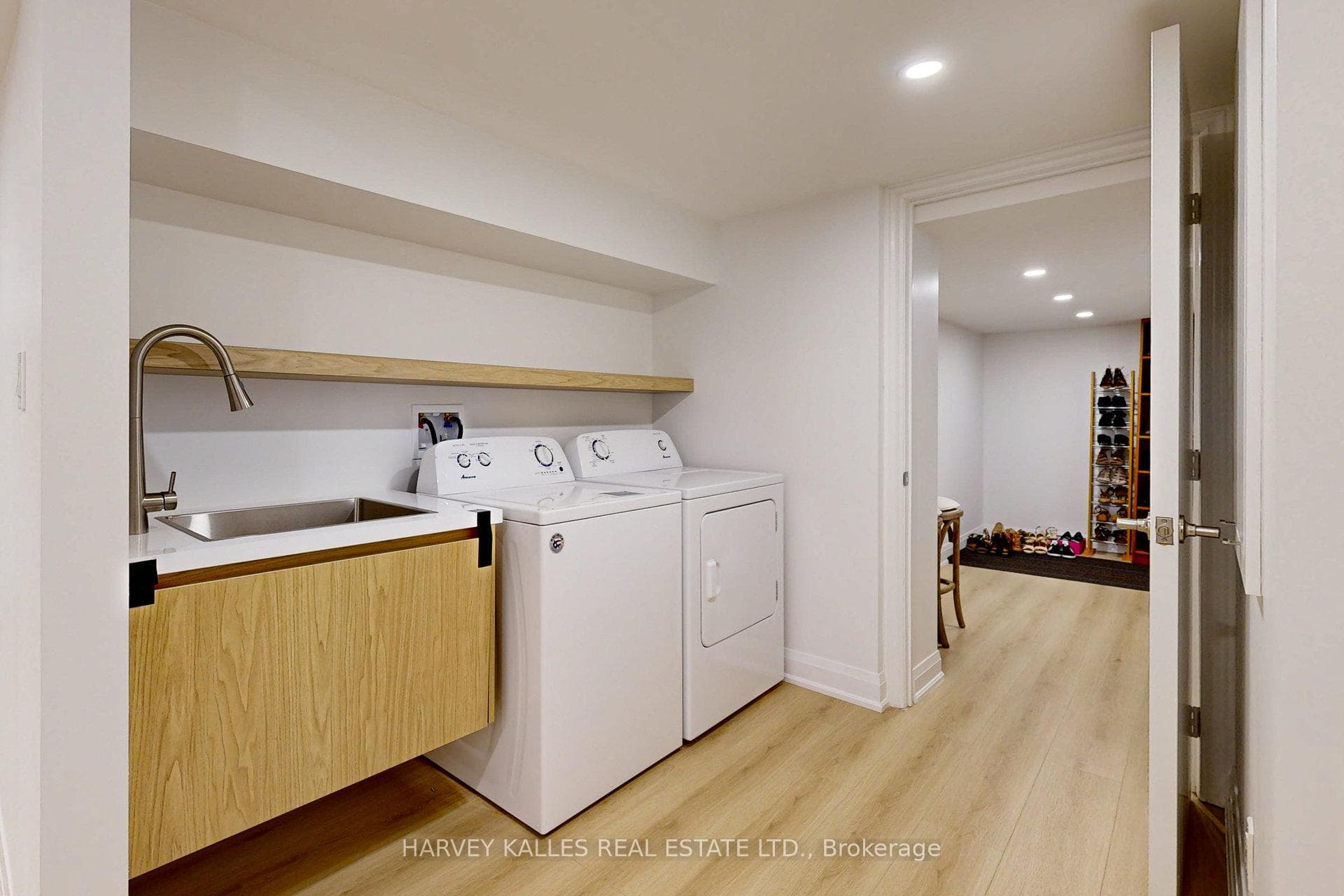 9 Agostino Crescent photo 32