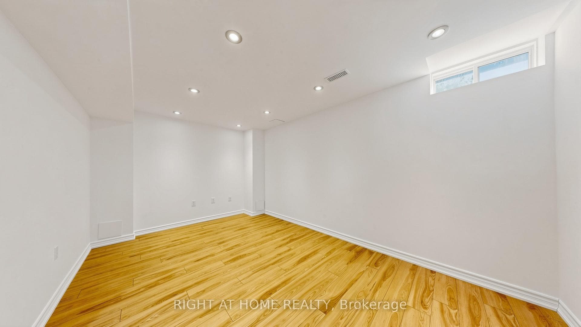 80 Barr Crescent photo 27