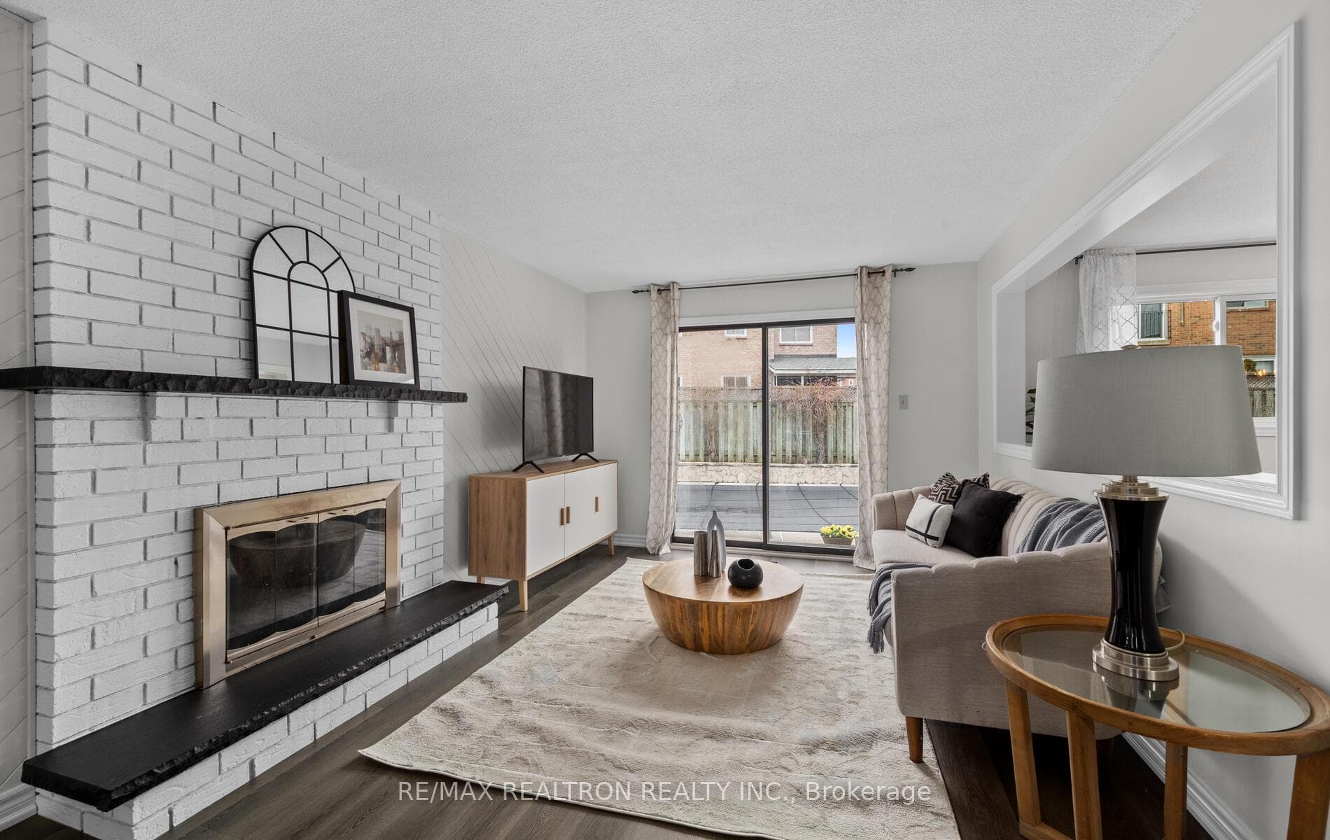 764 Pebble Court photo 8