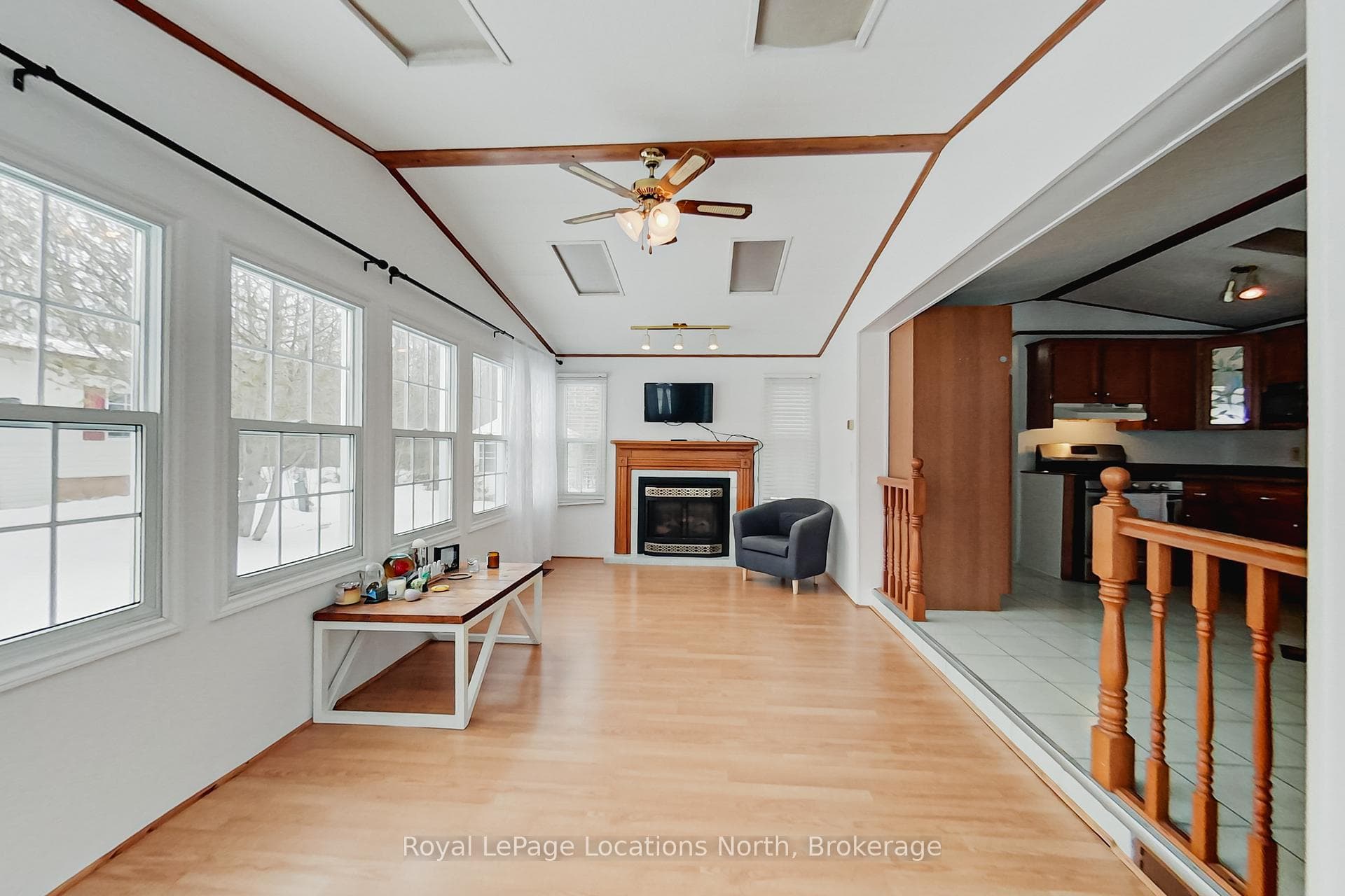 24 Prince Charles Avenue photo 40