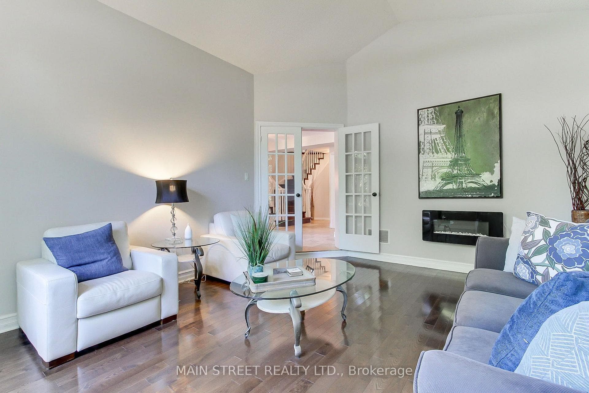 14 Mcgee Crescent photo 6