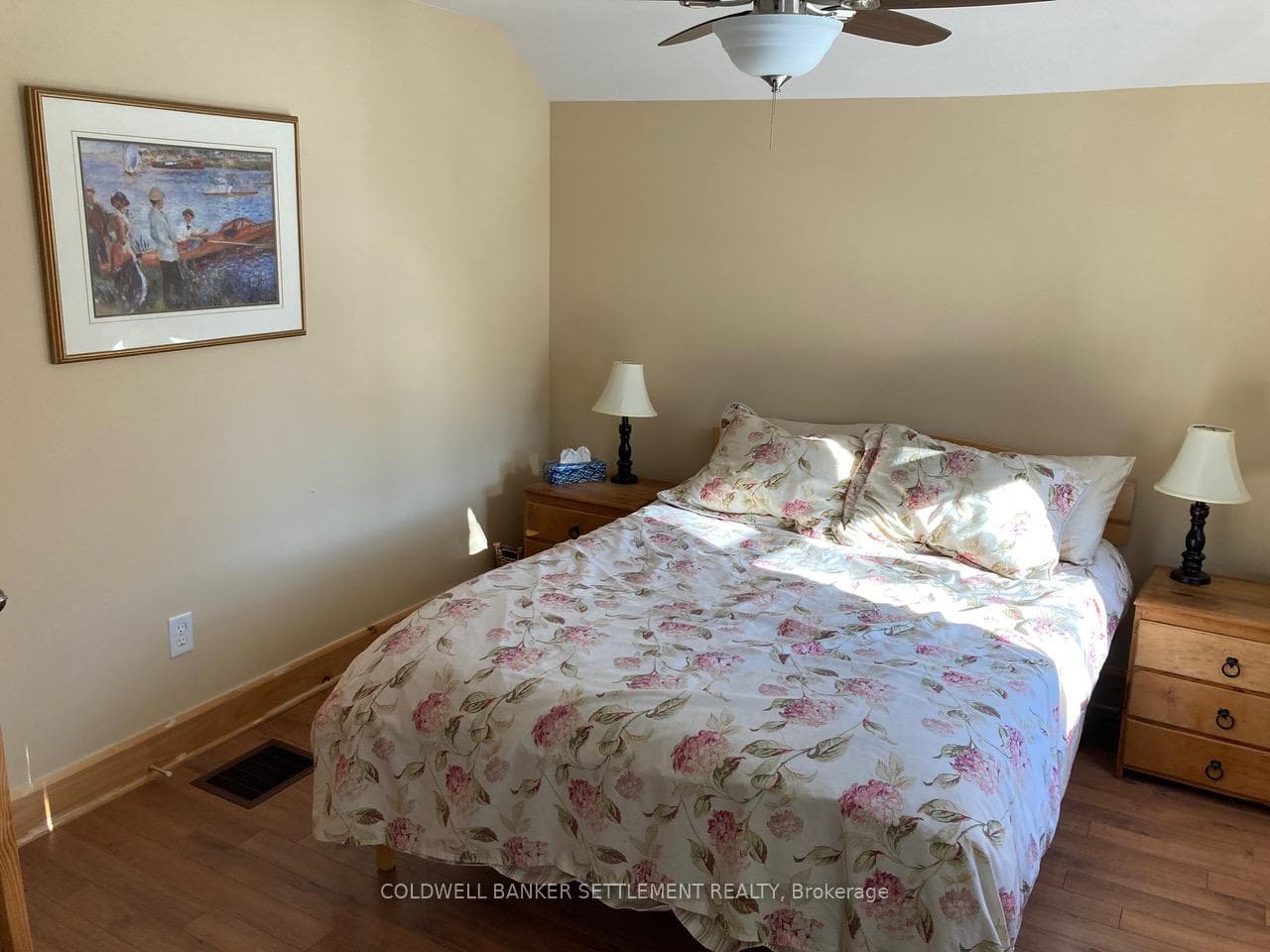 1070 Elizabeth Street photo 22