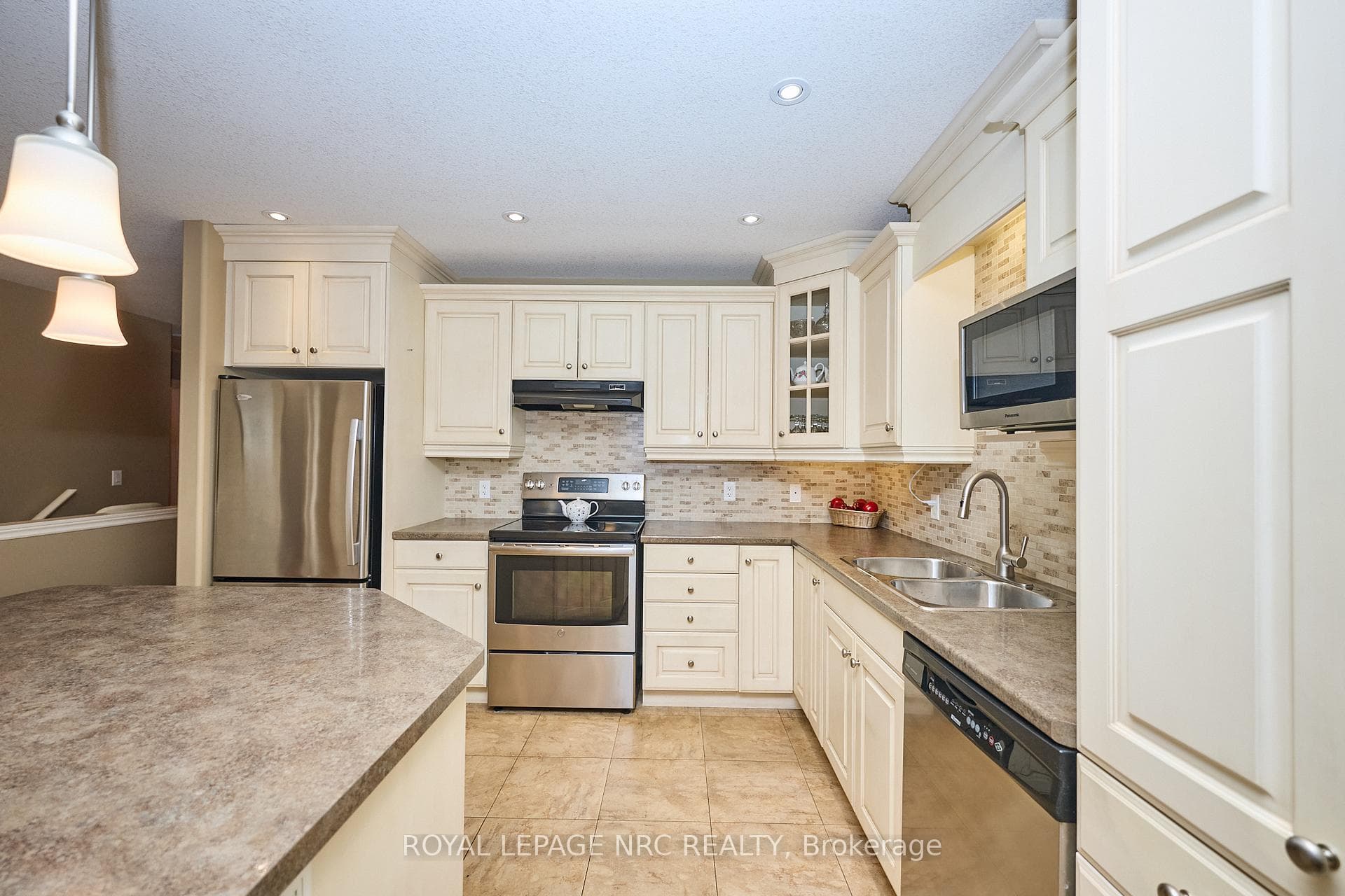 603 Welland Avenue Unit 8 photo 9