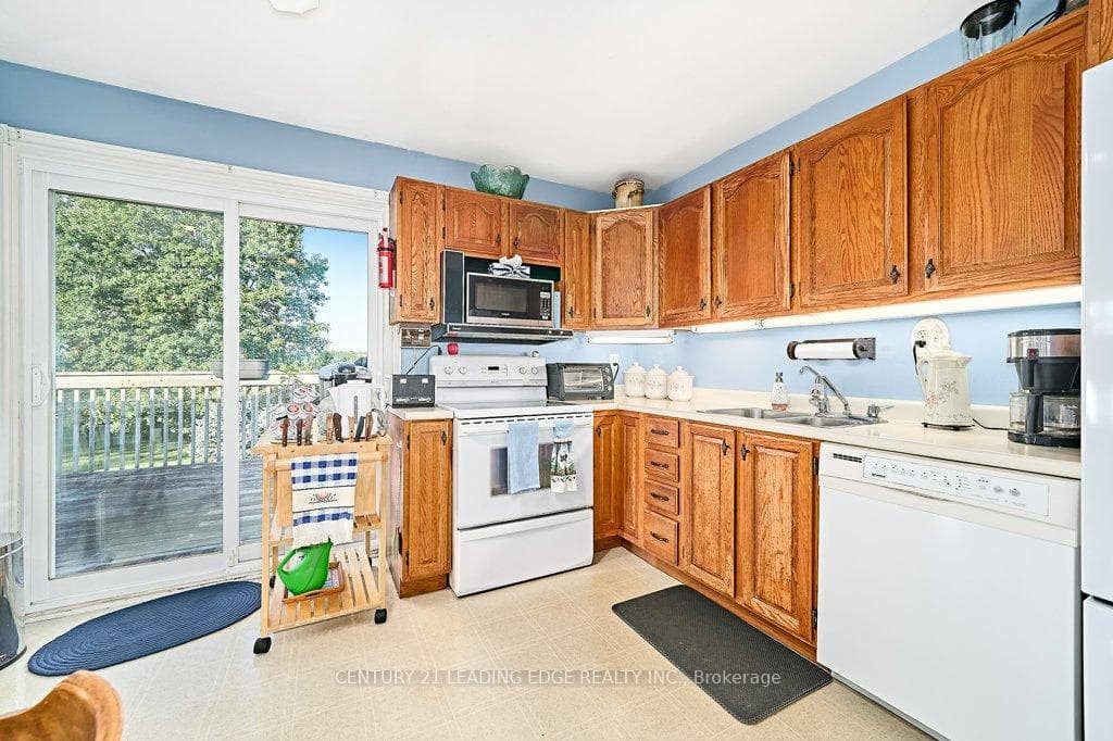 12389 Creditview Road photo 31