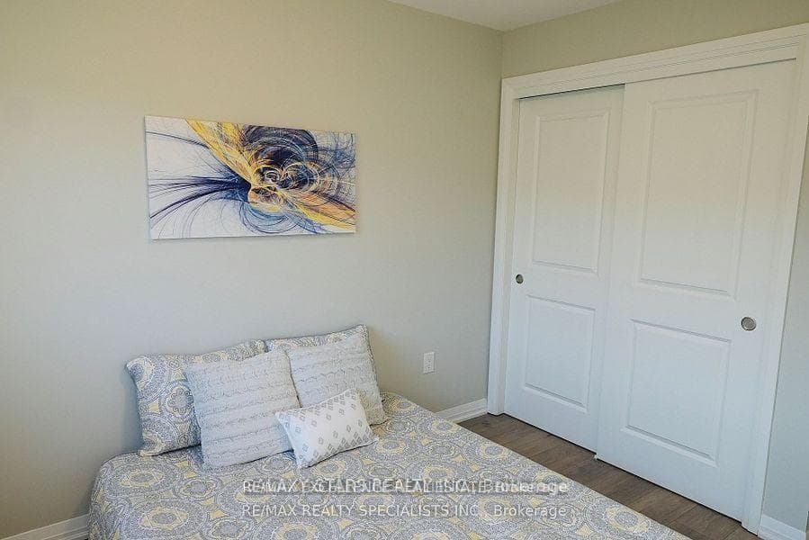 22 Bur Oak Drive photo 23