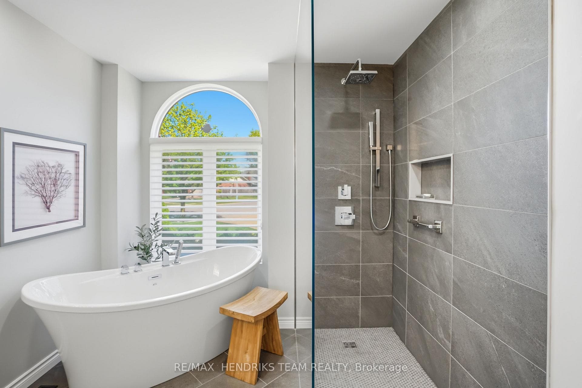 173 Michael Drive photo 9