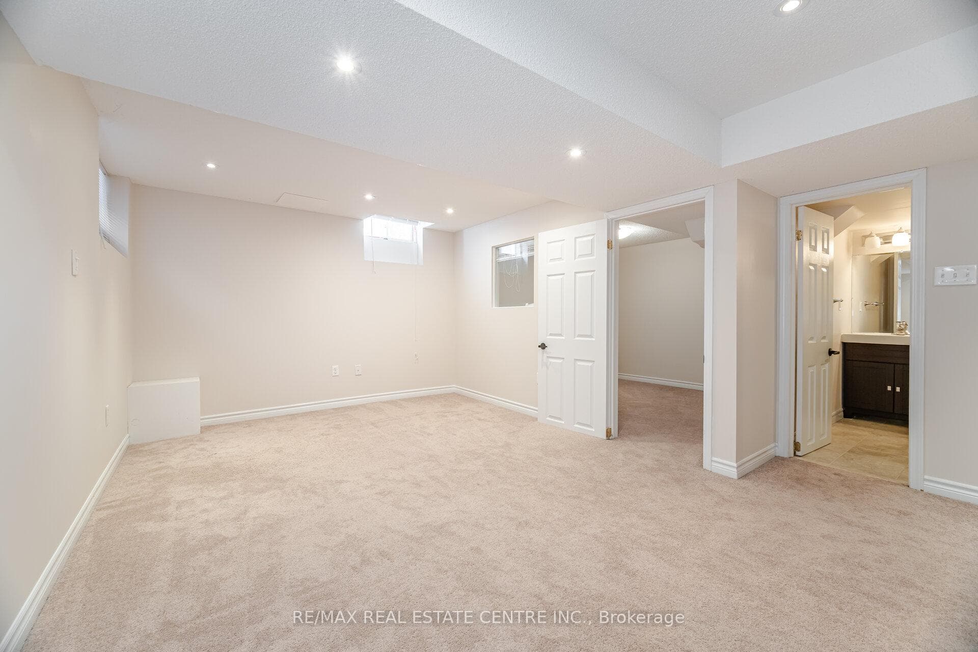 2021 Redstone Crescent photo 38
