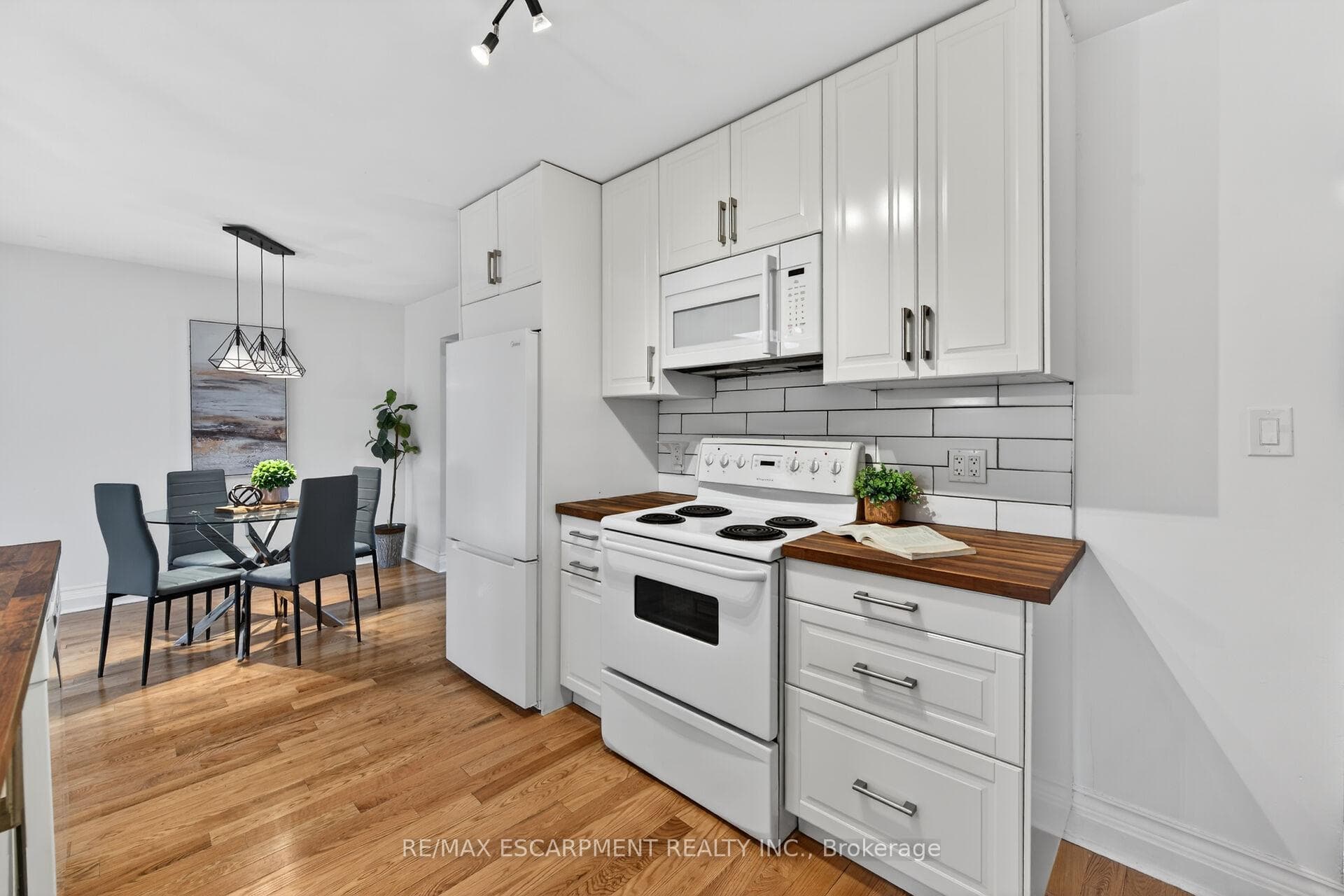 167 Darlington Drive photo 11
