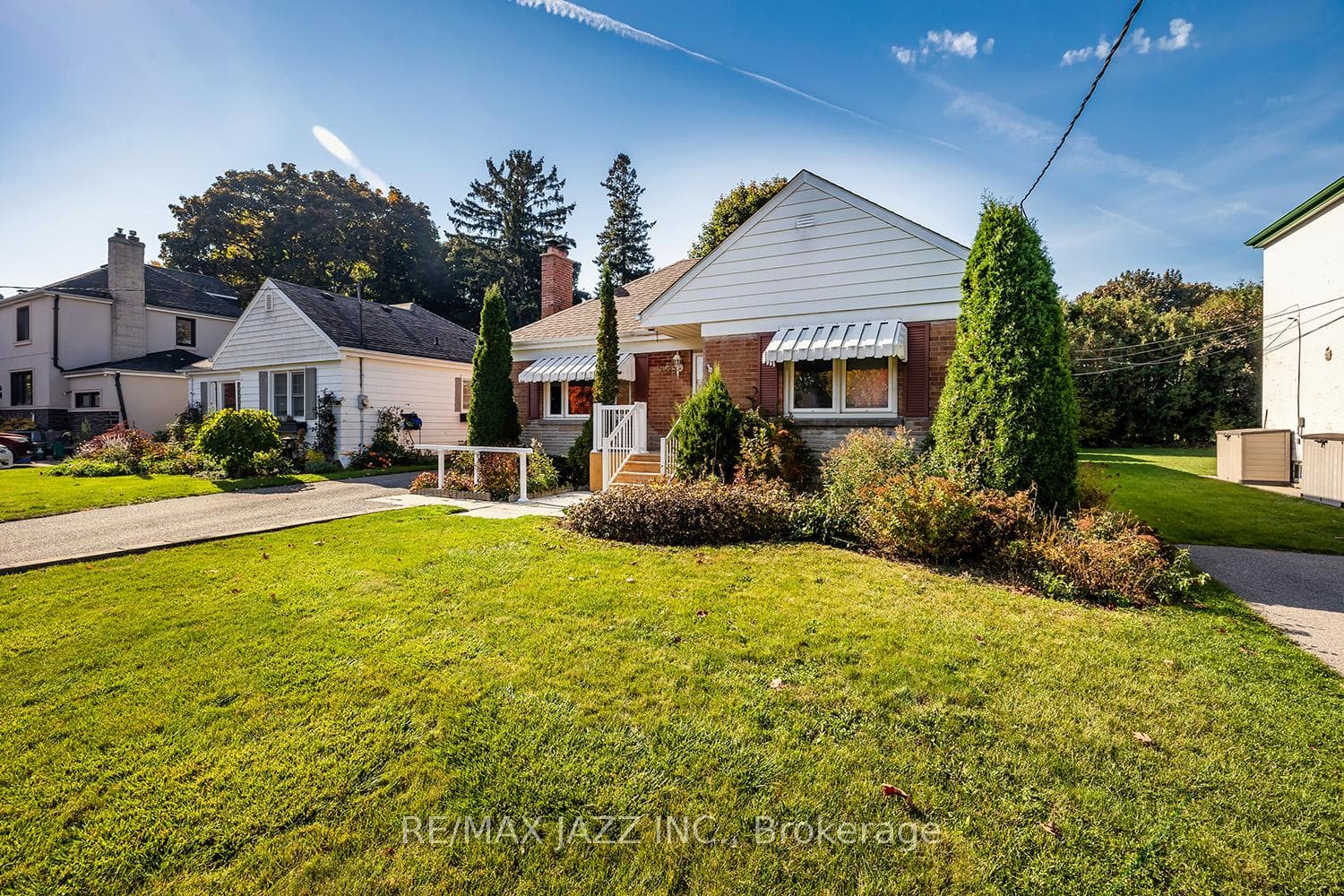 758 Mary Street photo 3
