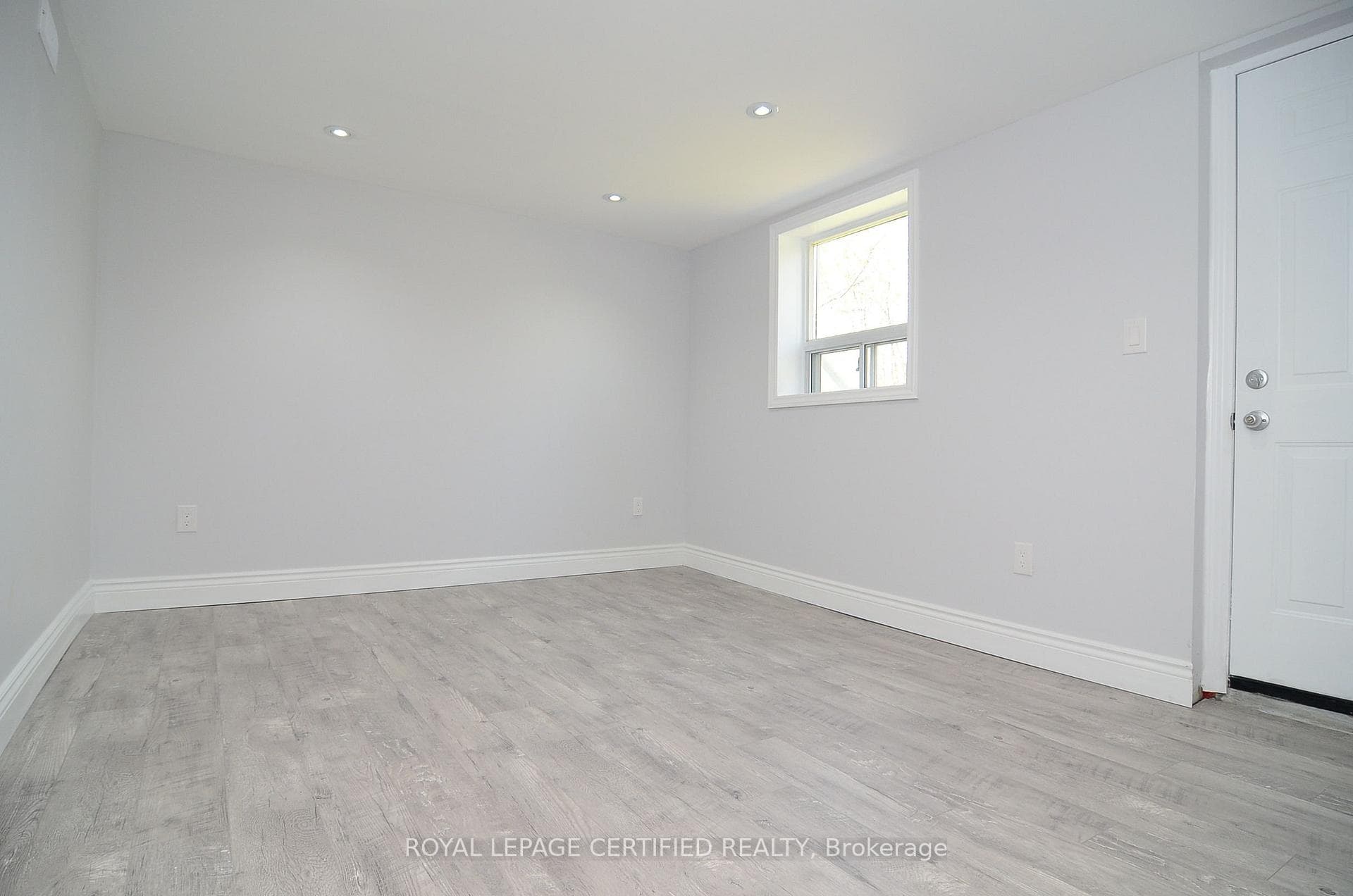 30 Blakemanor Boulevard Unit Bsmt photo 6