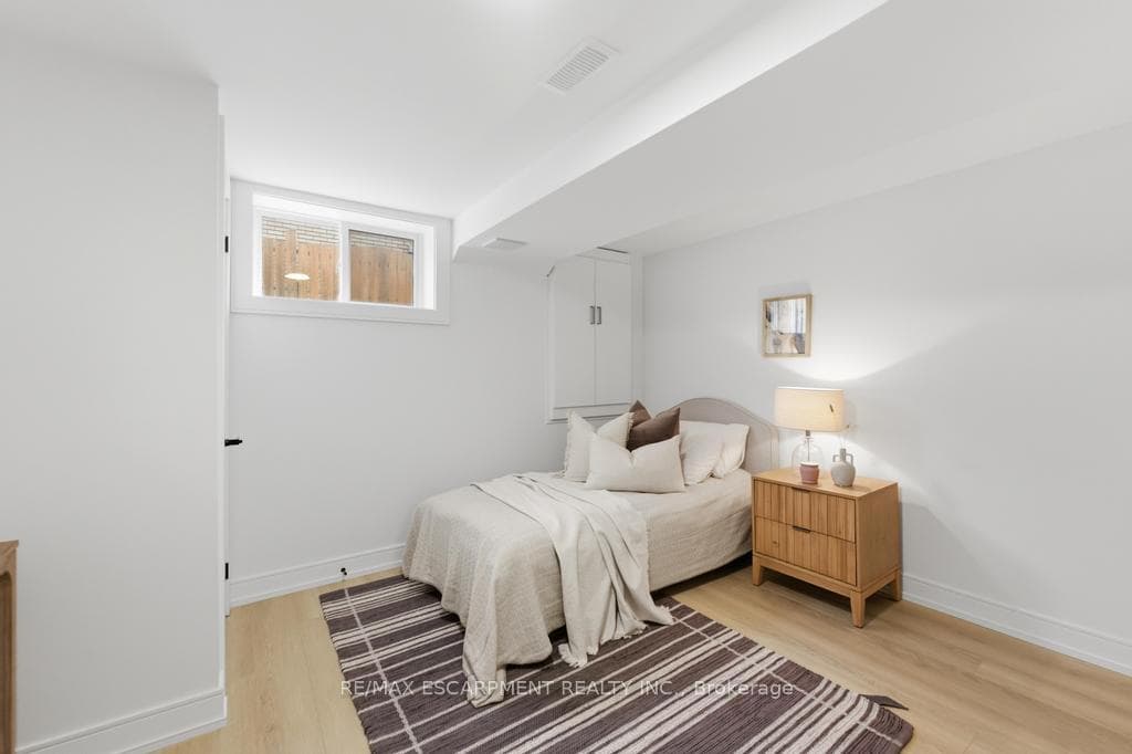 173 WEST 19TH Street photo 22