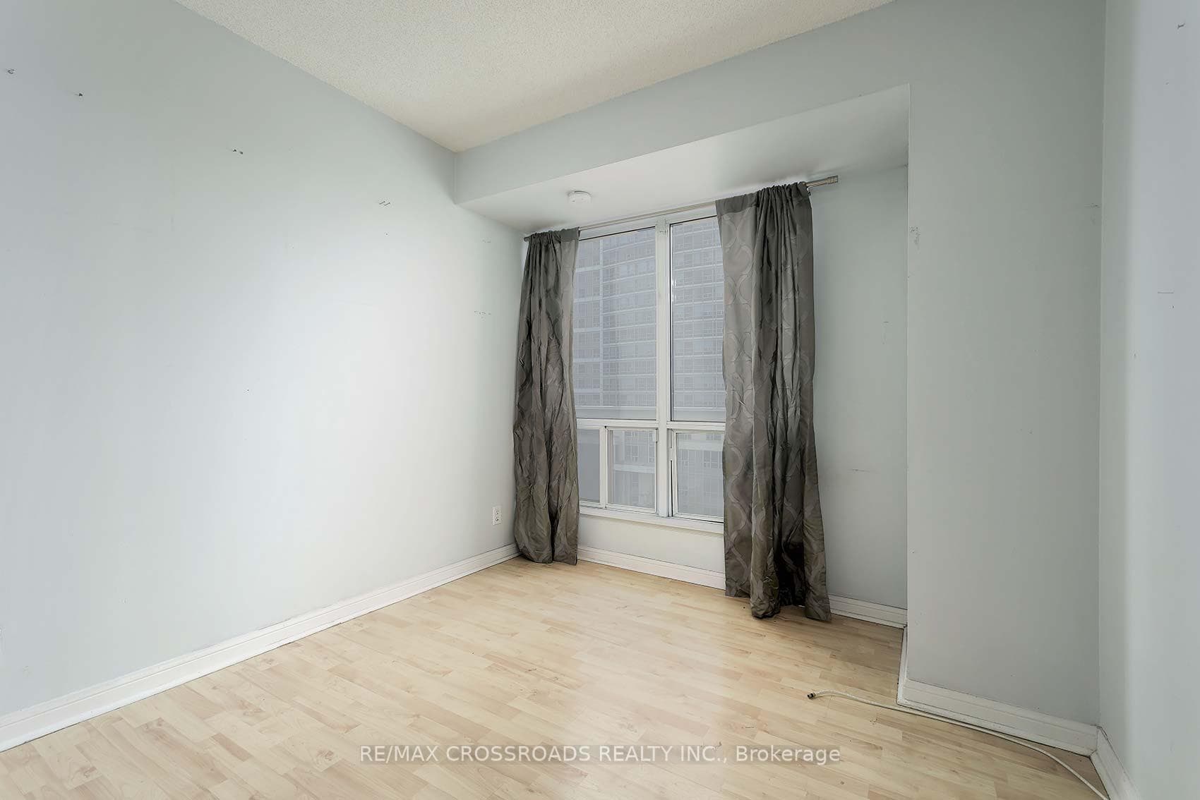 1 Lee Centre Drive Unit 612 photo 17