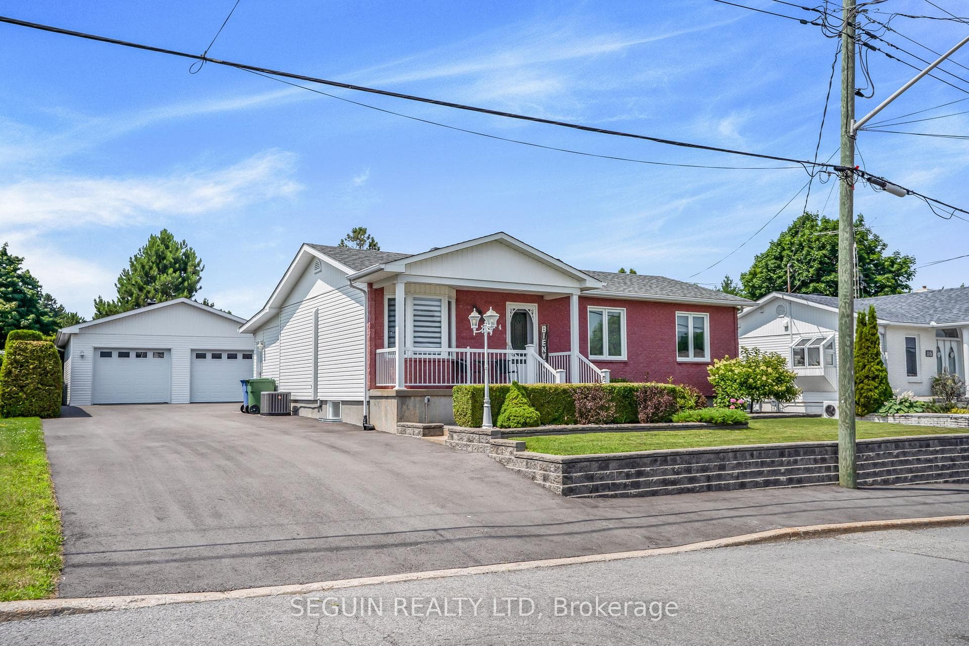 114 Stanley Avenue photo 6