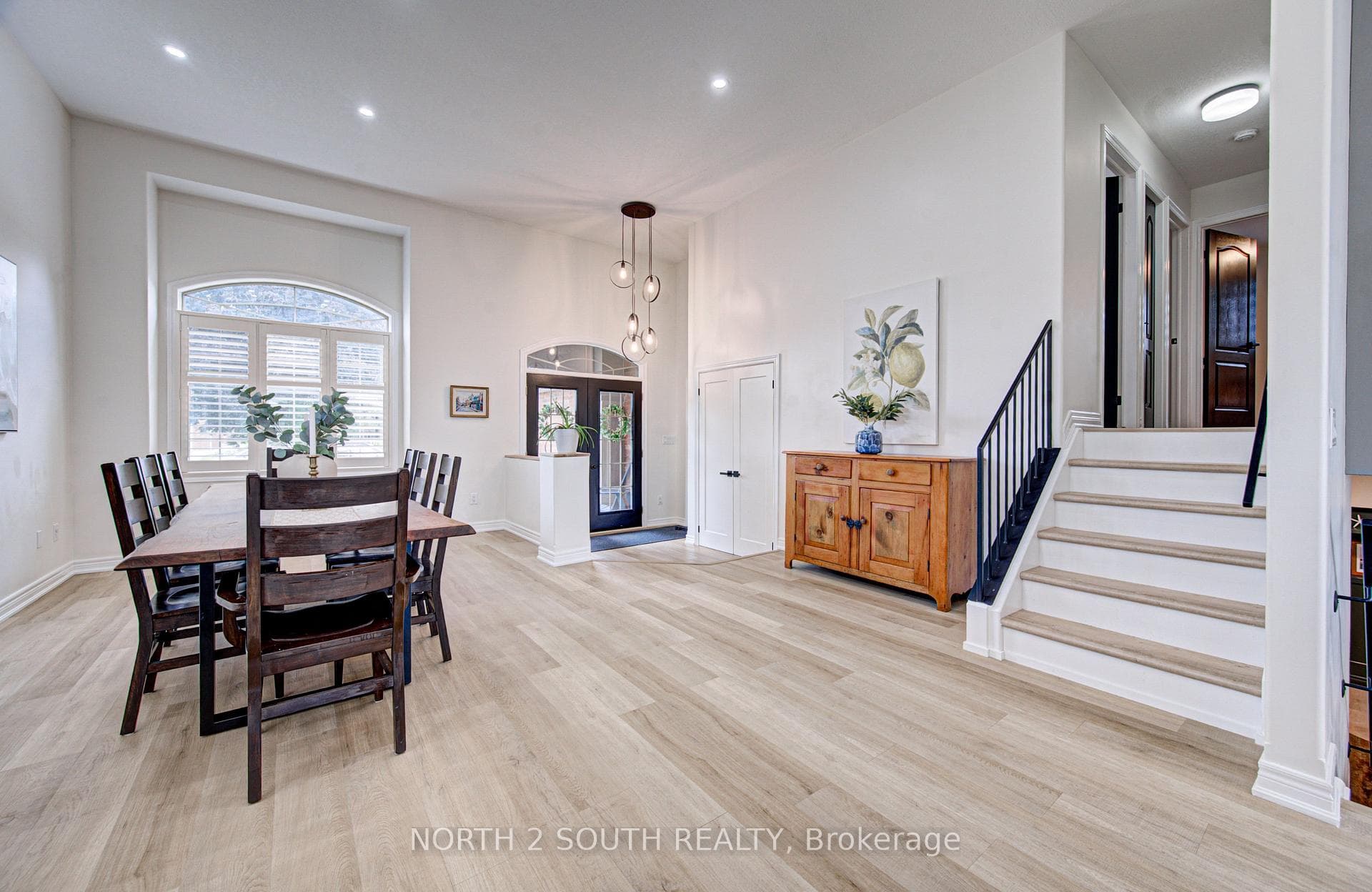 22 Long Lane photo 23
