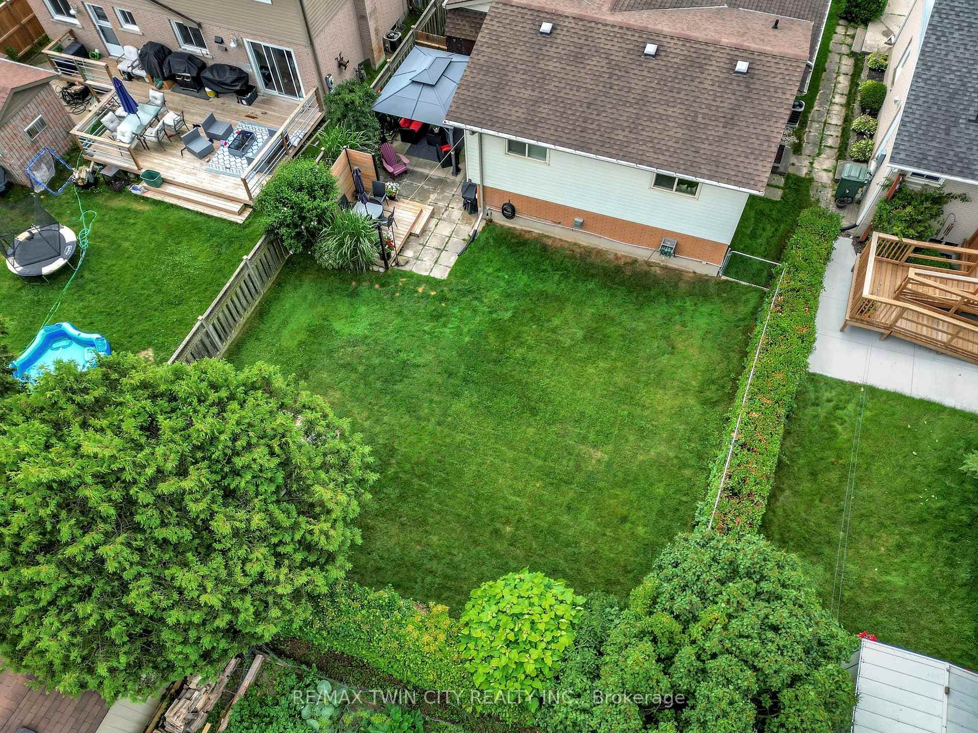 188 Abbott Place photo 37