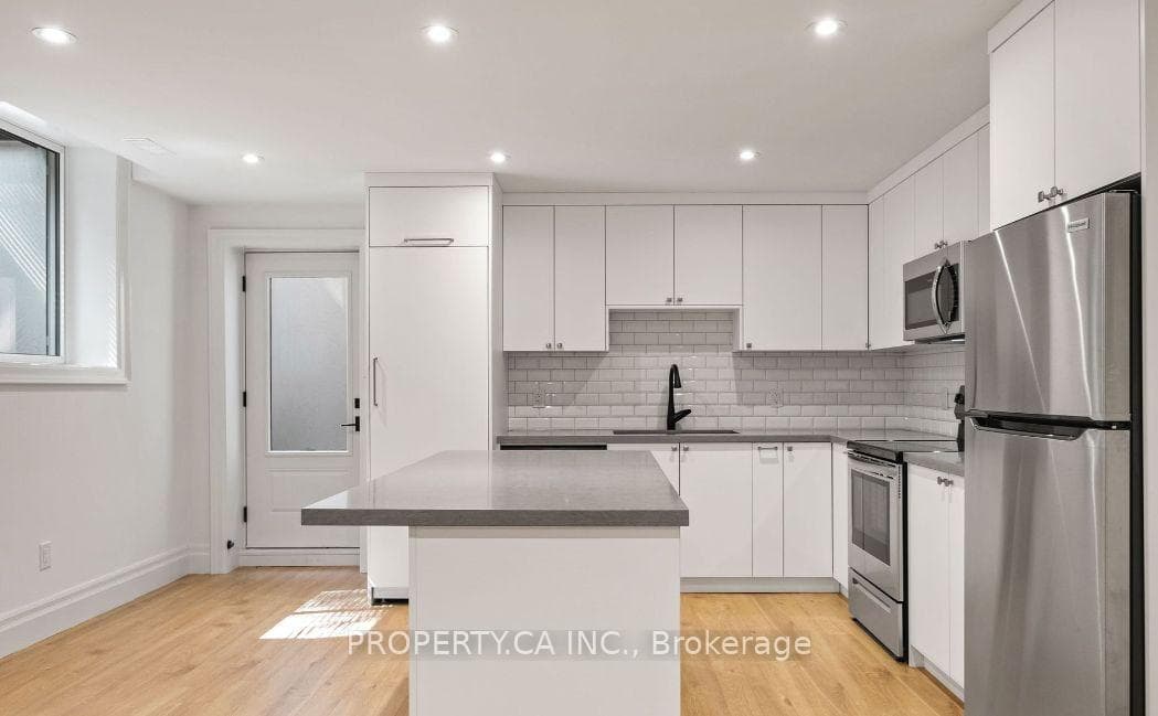 119 Invermay Avenue photo 5