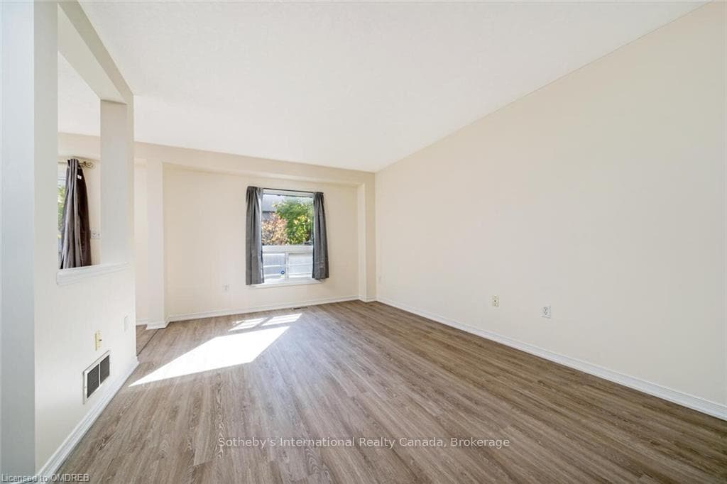 571 WILD IRIS Avenue photo 7