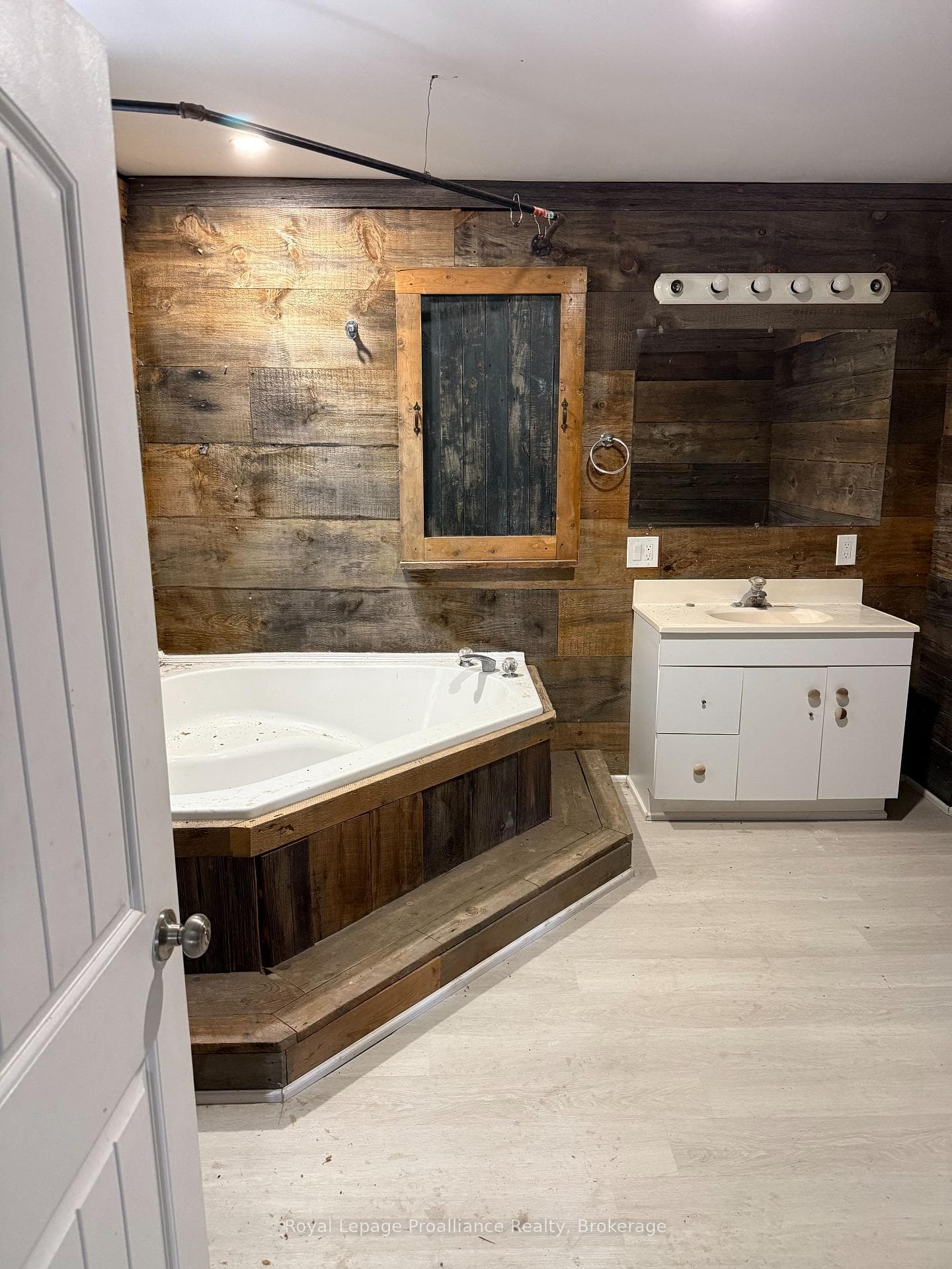 303 Brimley Road photo 3