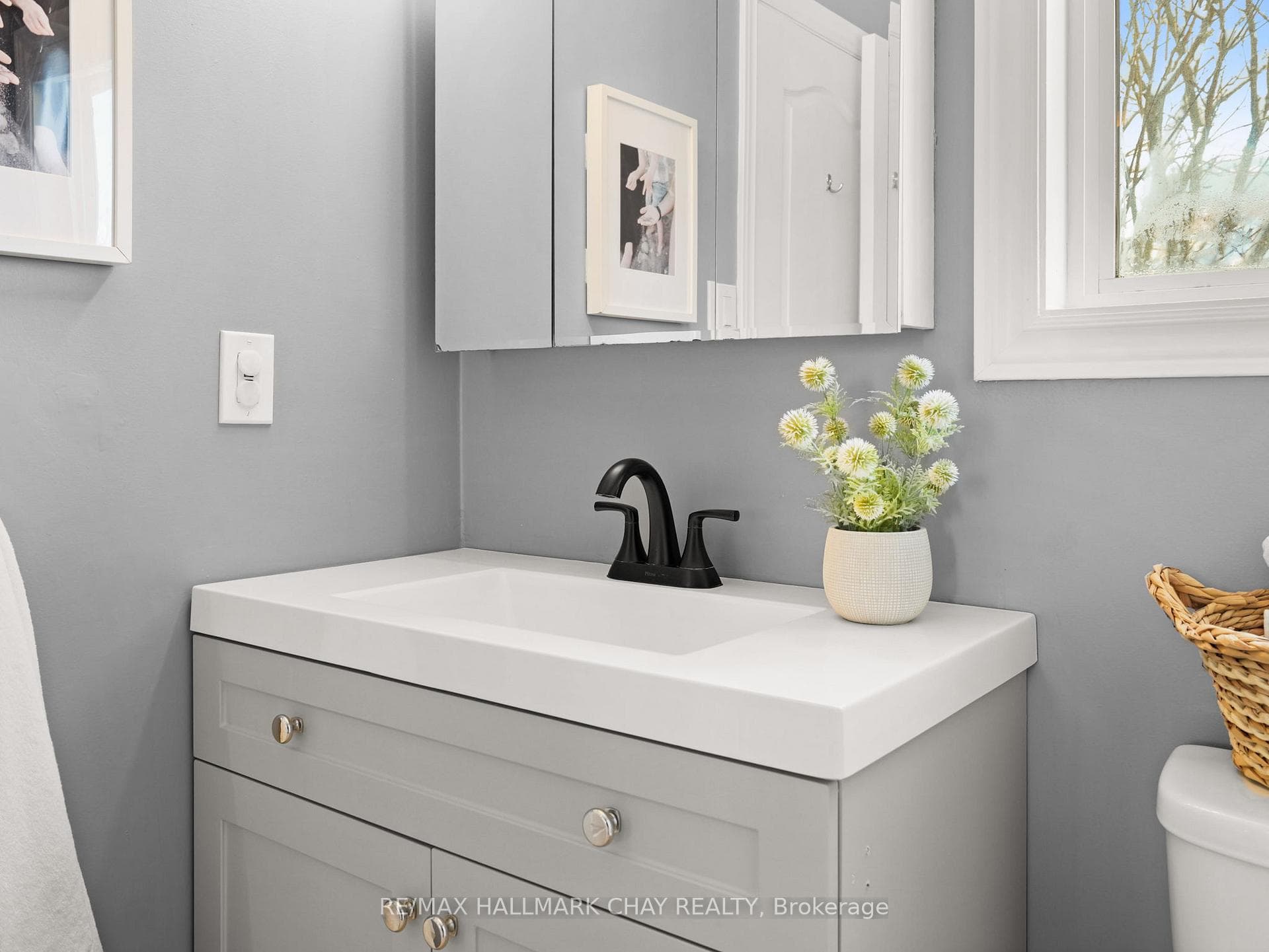 5 Shephard Avenue photo 32