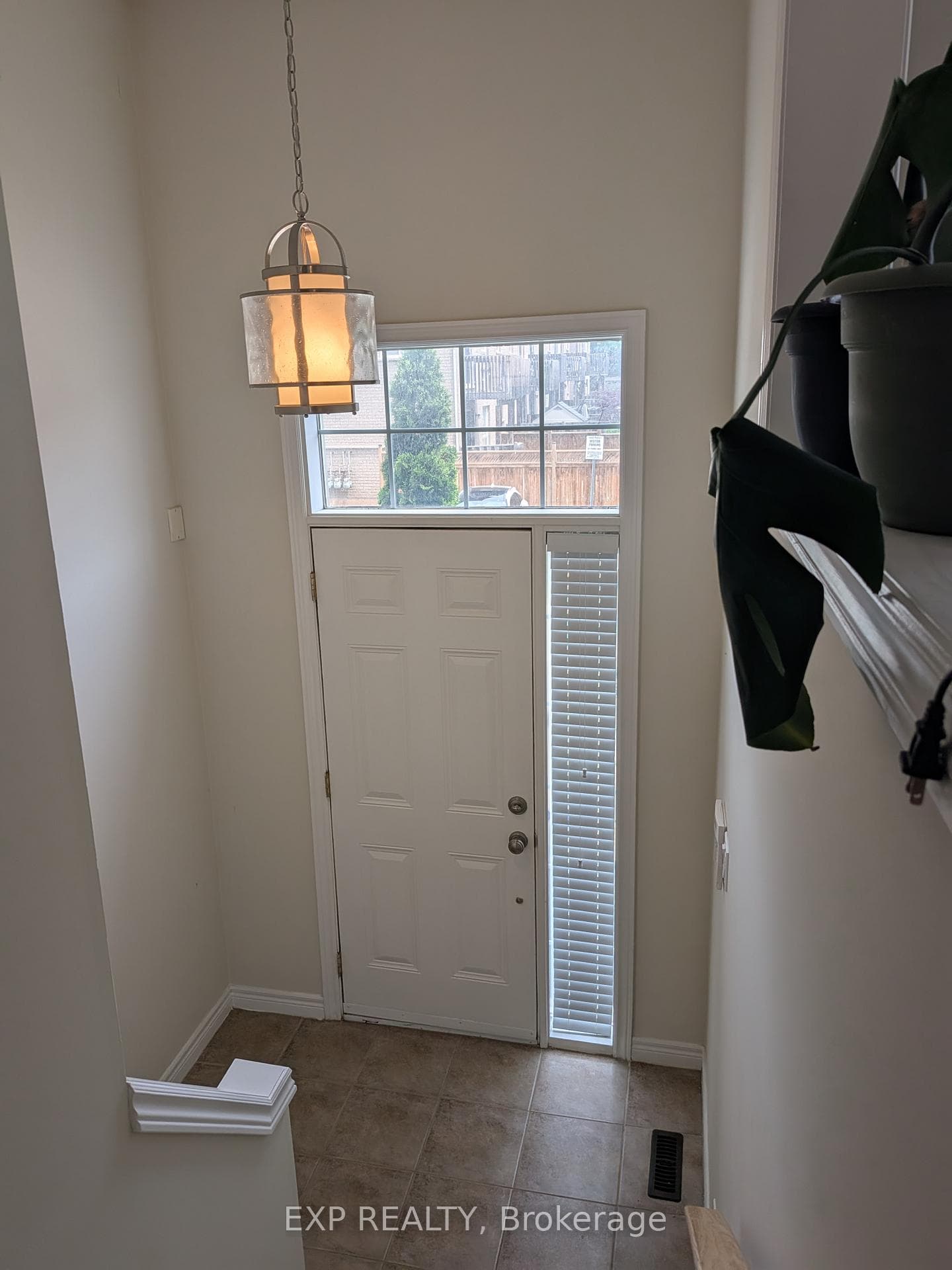 2280 Baronwood Drive Unit 32 photo 3