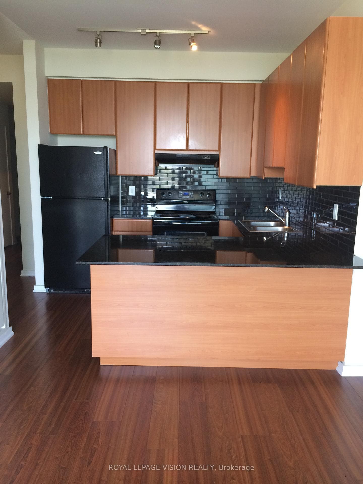 30 Canterbury Place Unit 1708 photo 2
