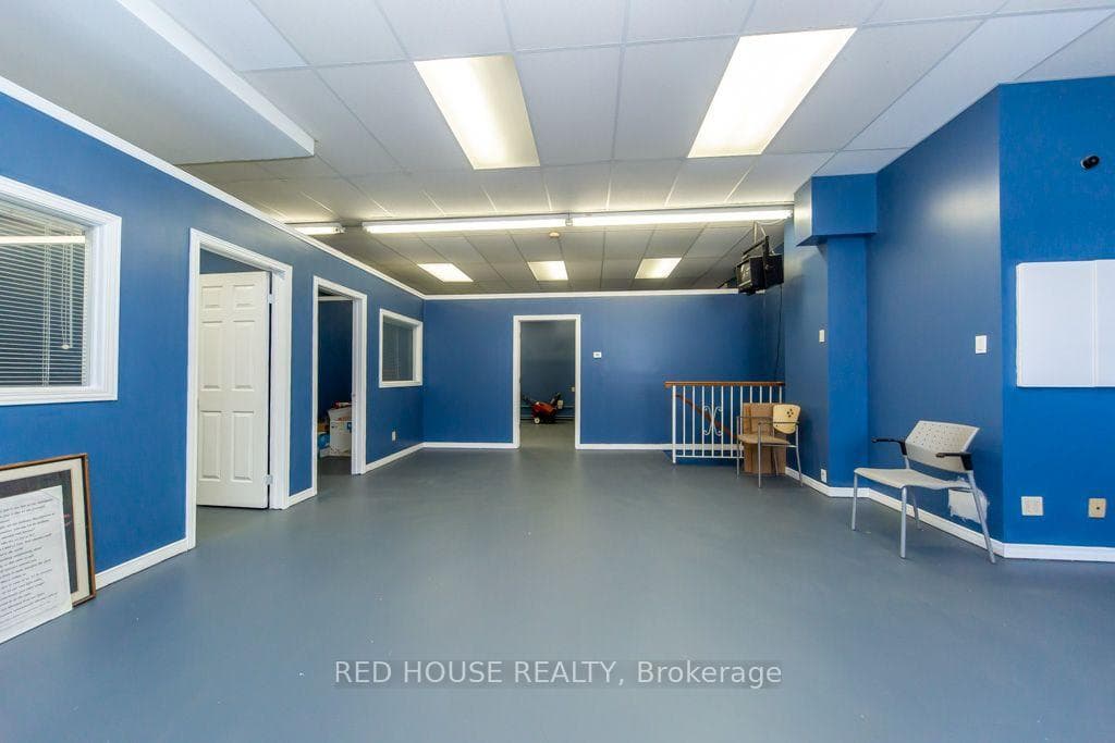 658 Vaughan Road photo 11