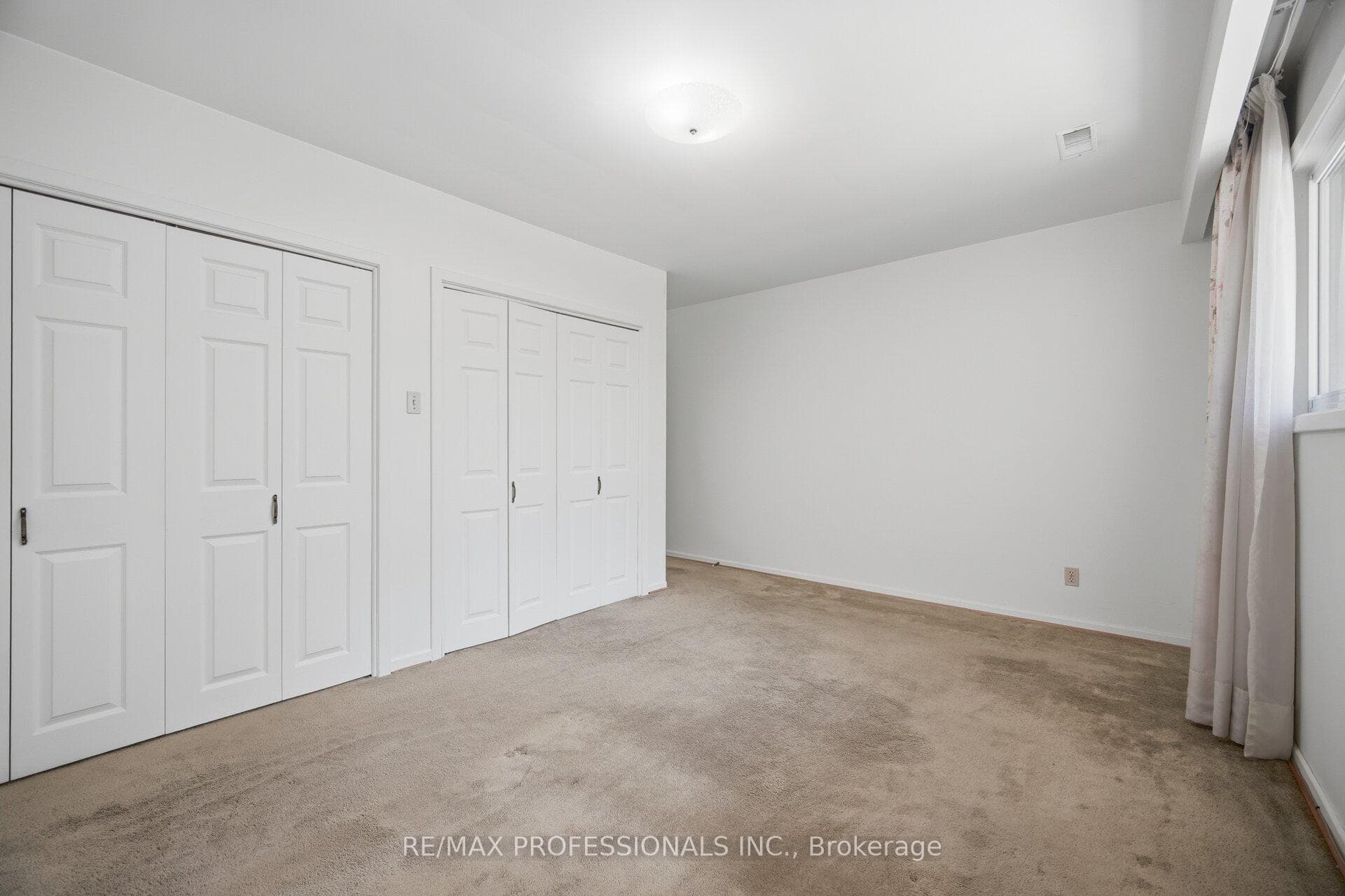 30 Grasspoint Crescent photo 22