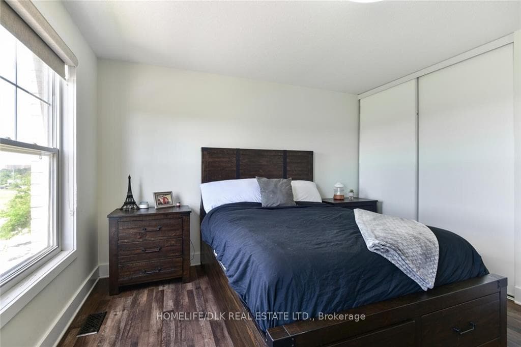 75 COLONNADE Road Unit H photo 26