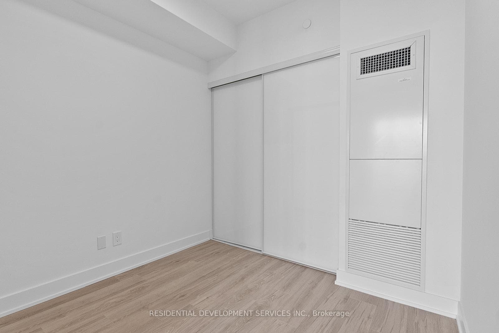 1285 Queen Street Unit 308 photo 8