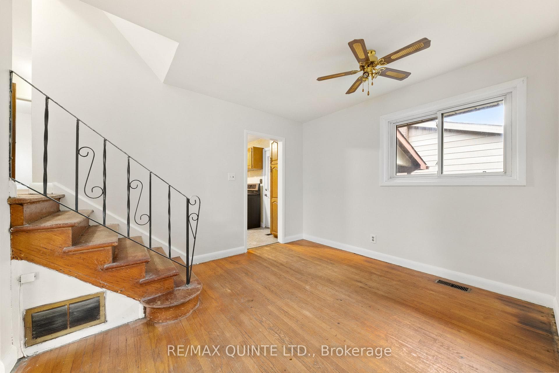 27 Lambert Drive photo 6