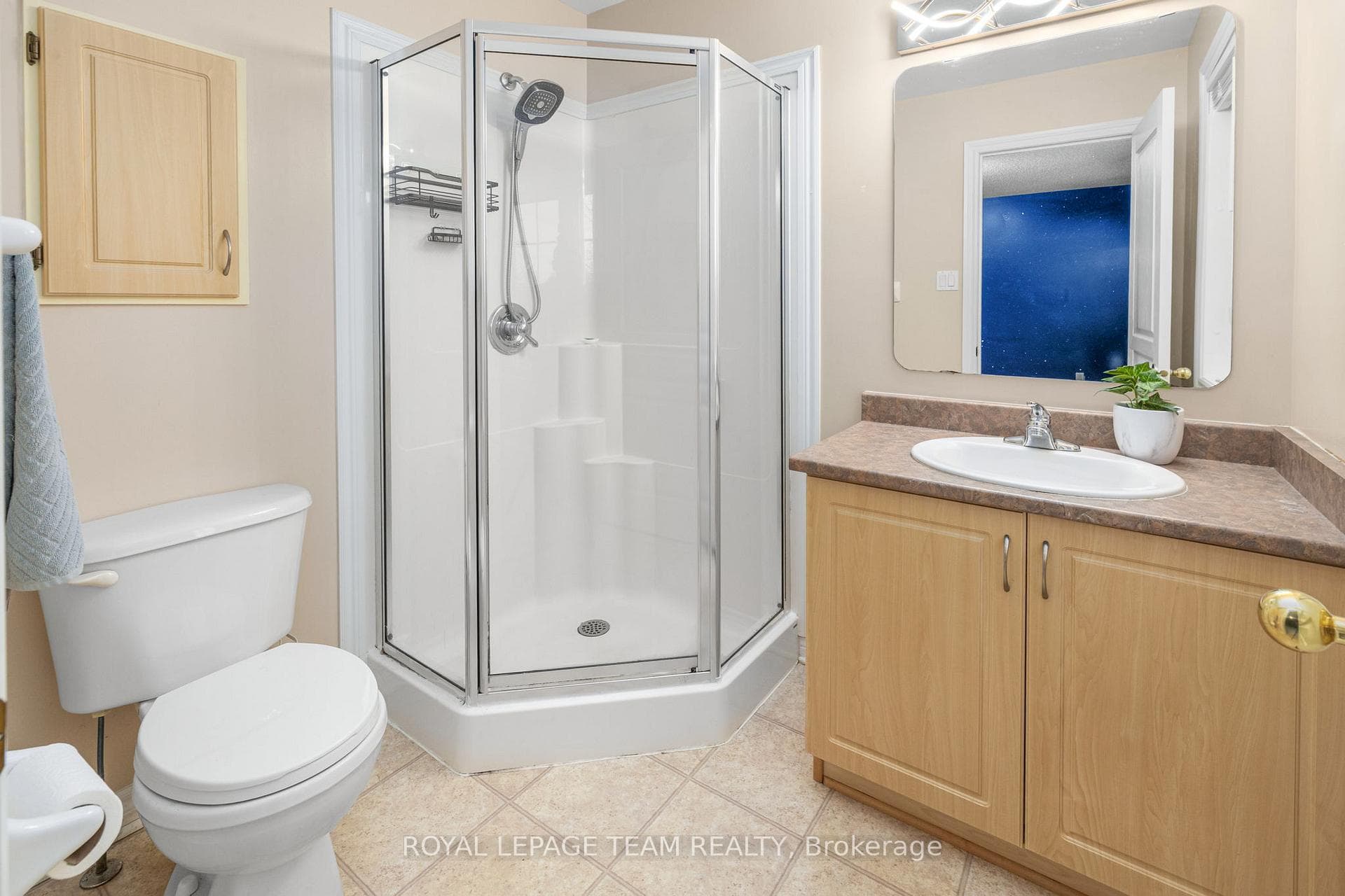 189 Gray Crescent photo 25