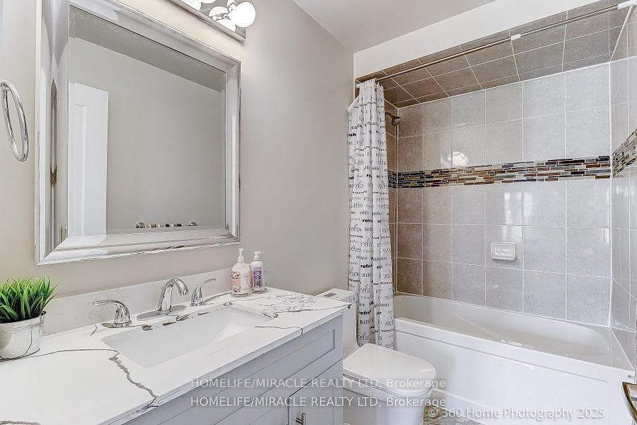 688A Midland Avenue photo 15