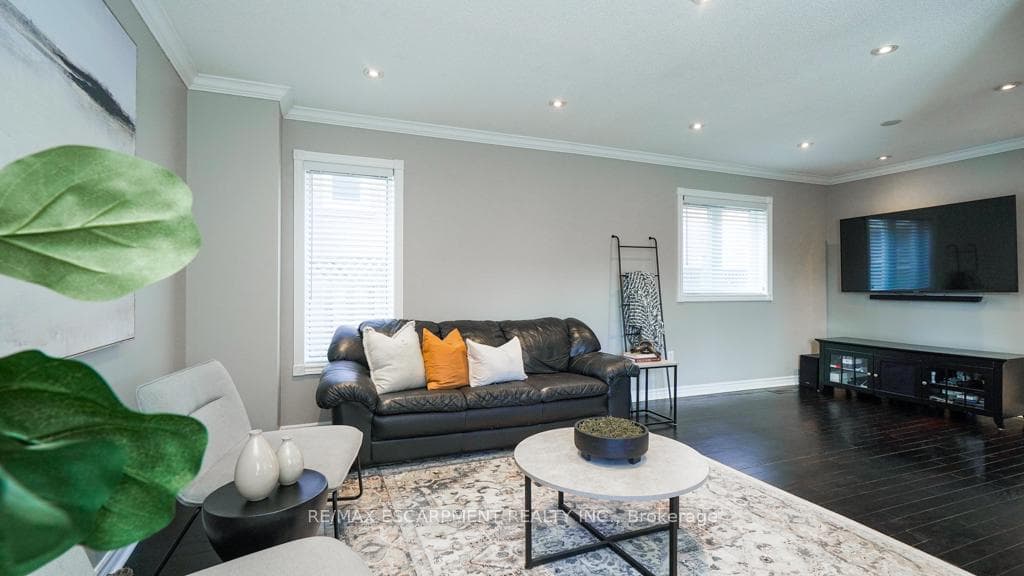 3432 Nutcracker Drive photo 4